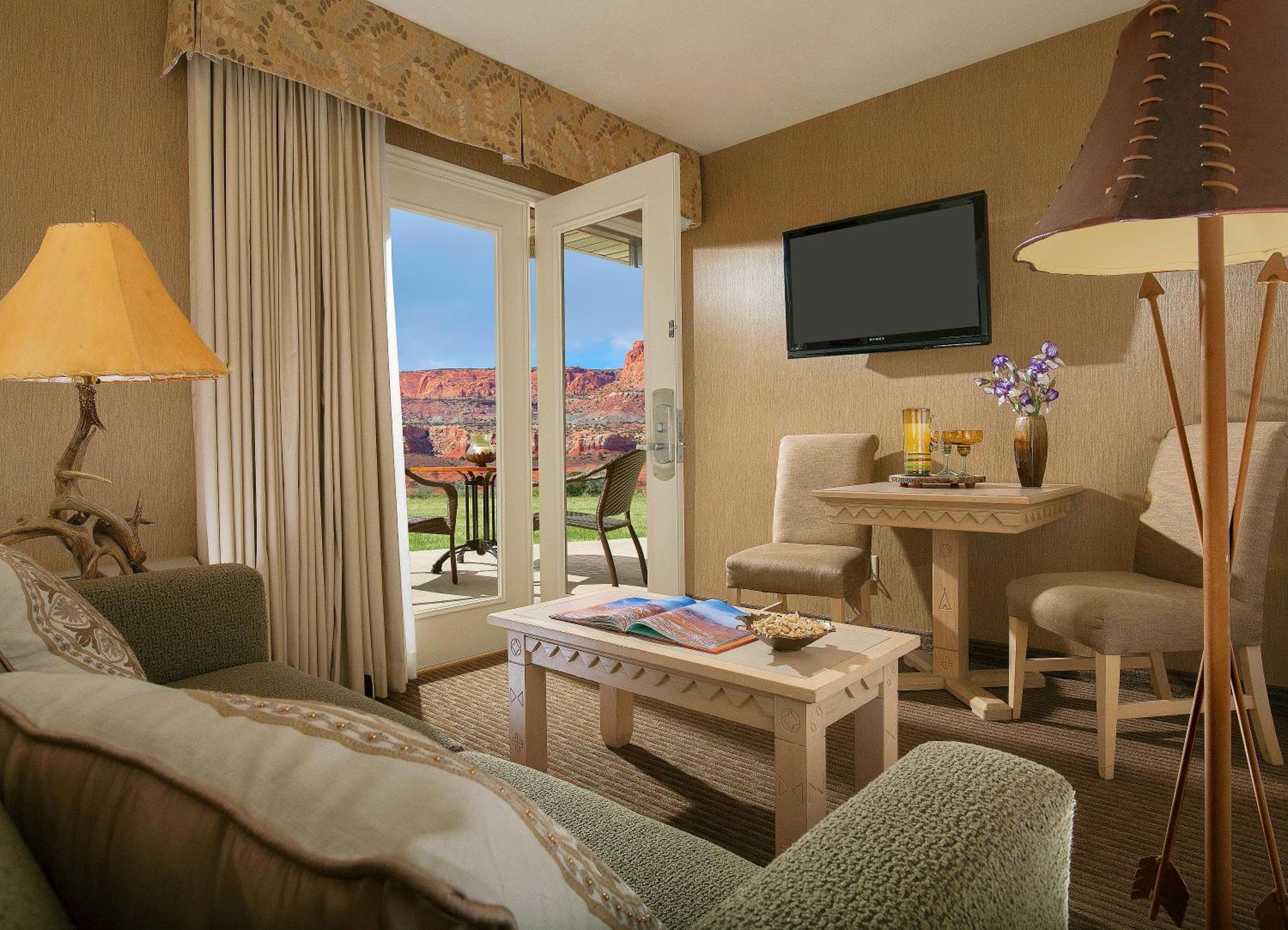 Superior King Suite Patio