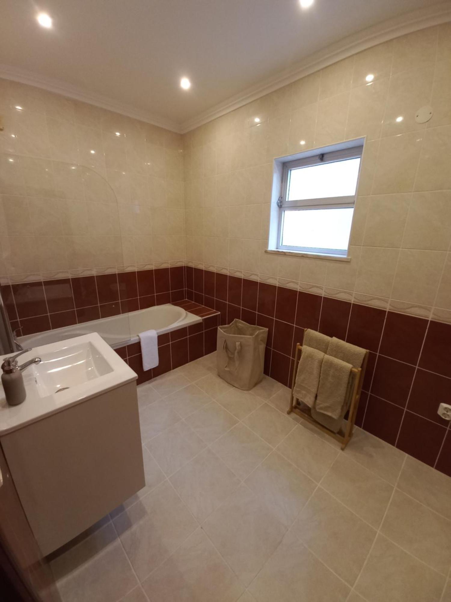 Double Room Private Bathroom,1547488507:JPEG