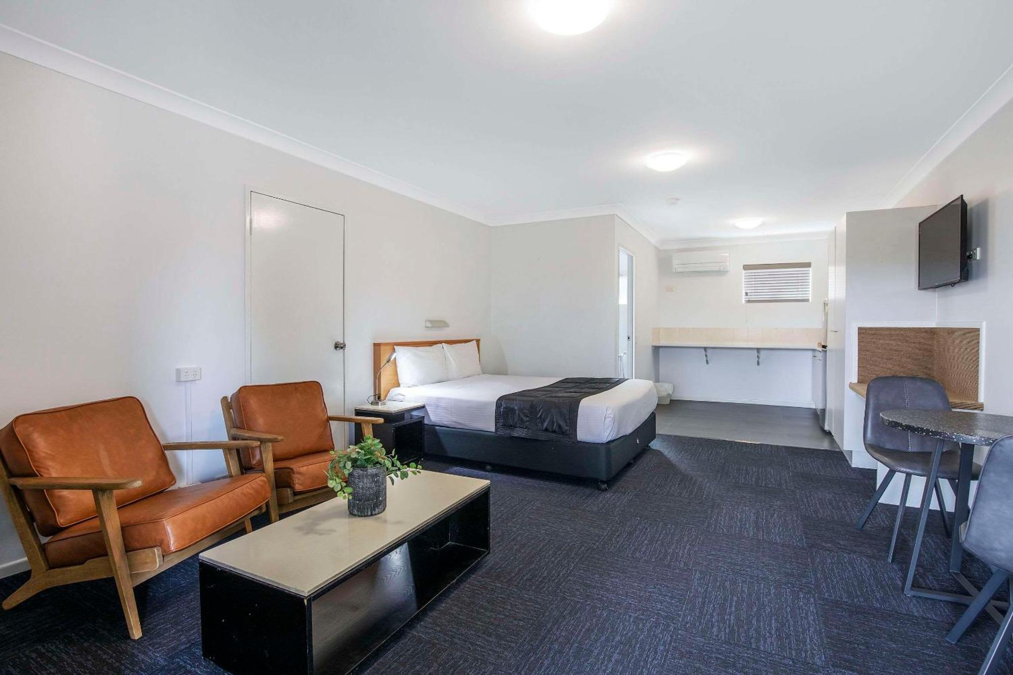 Standard Queen Room - Non Smoking
