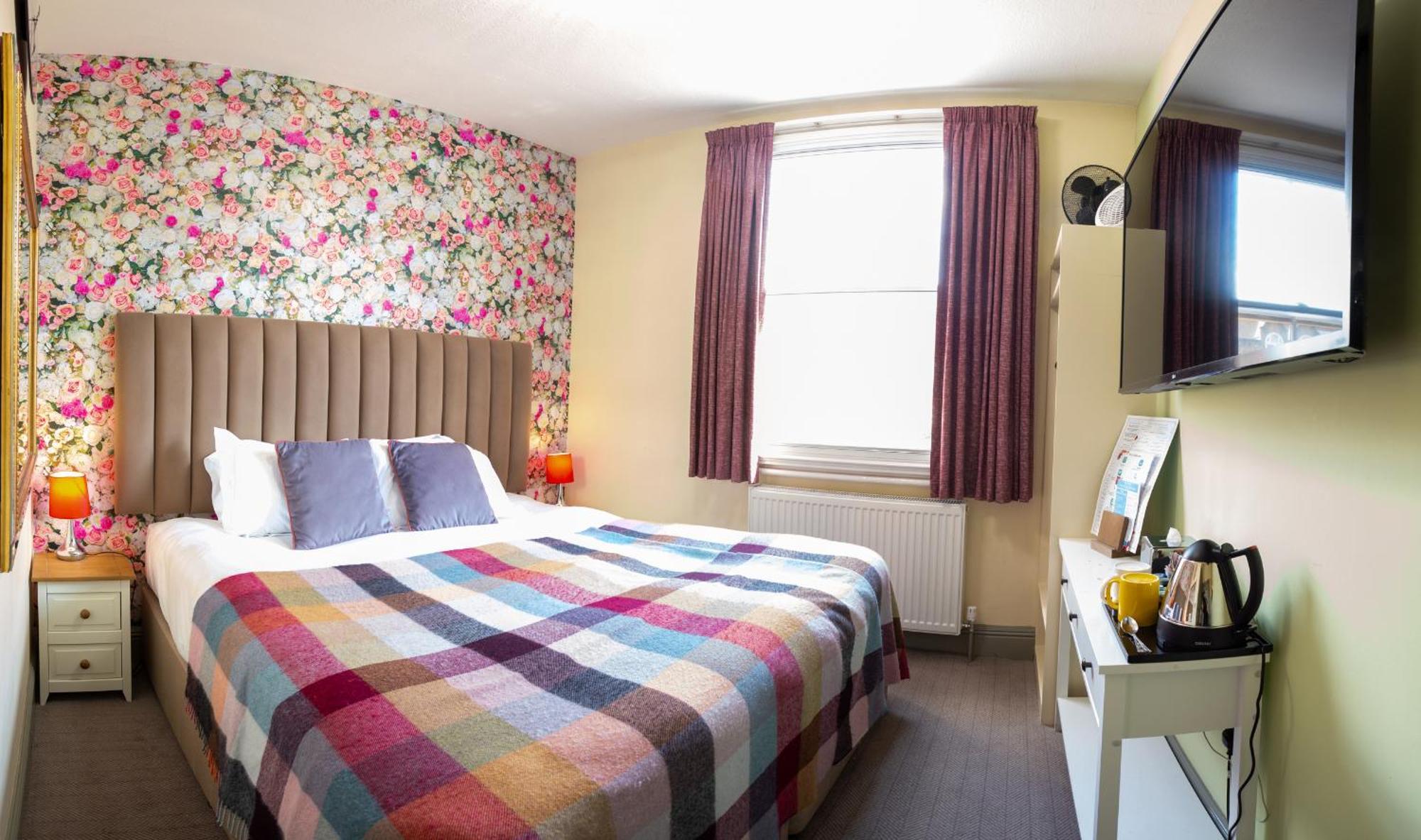 King Room,1591560585:JPEG