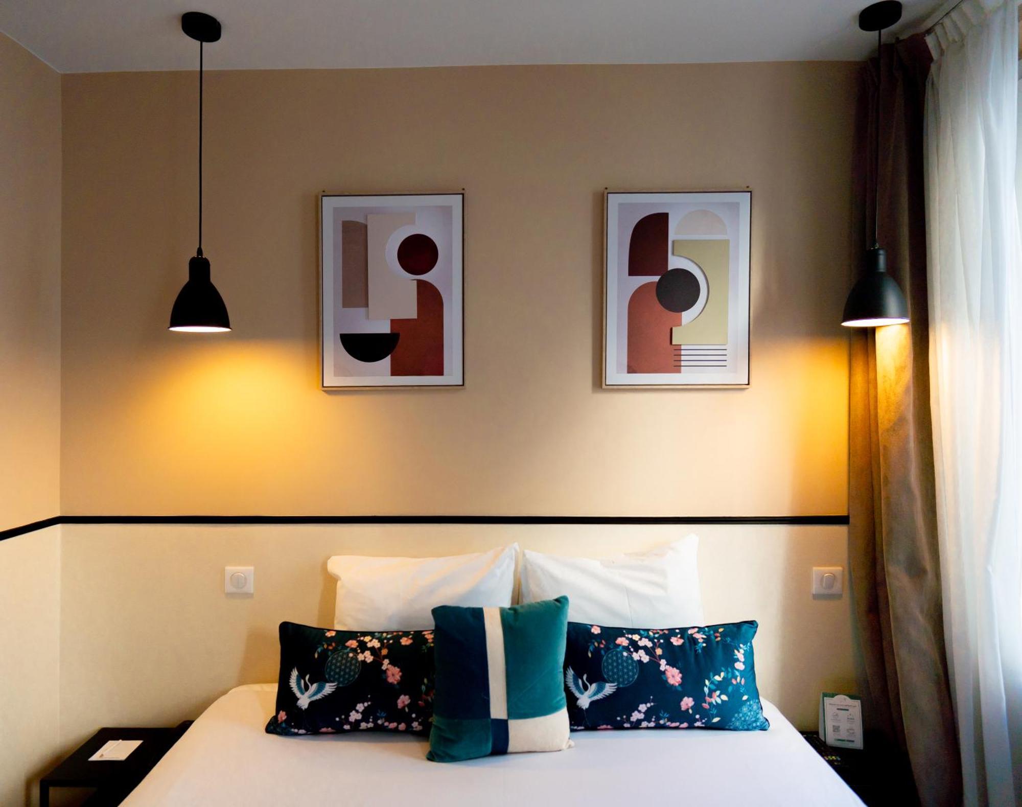 Double Room,1550626606:JPEG