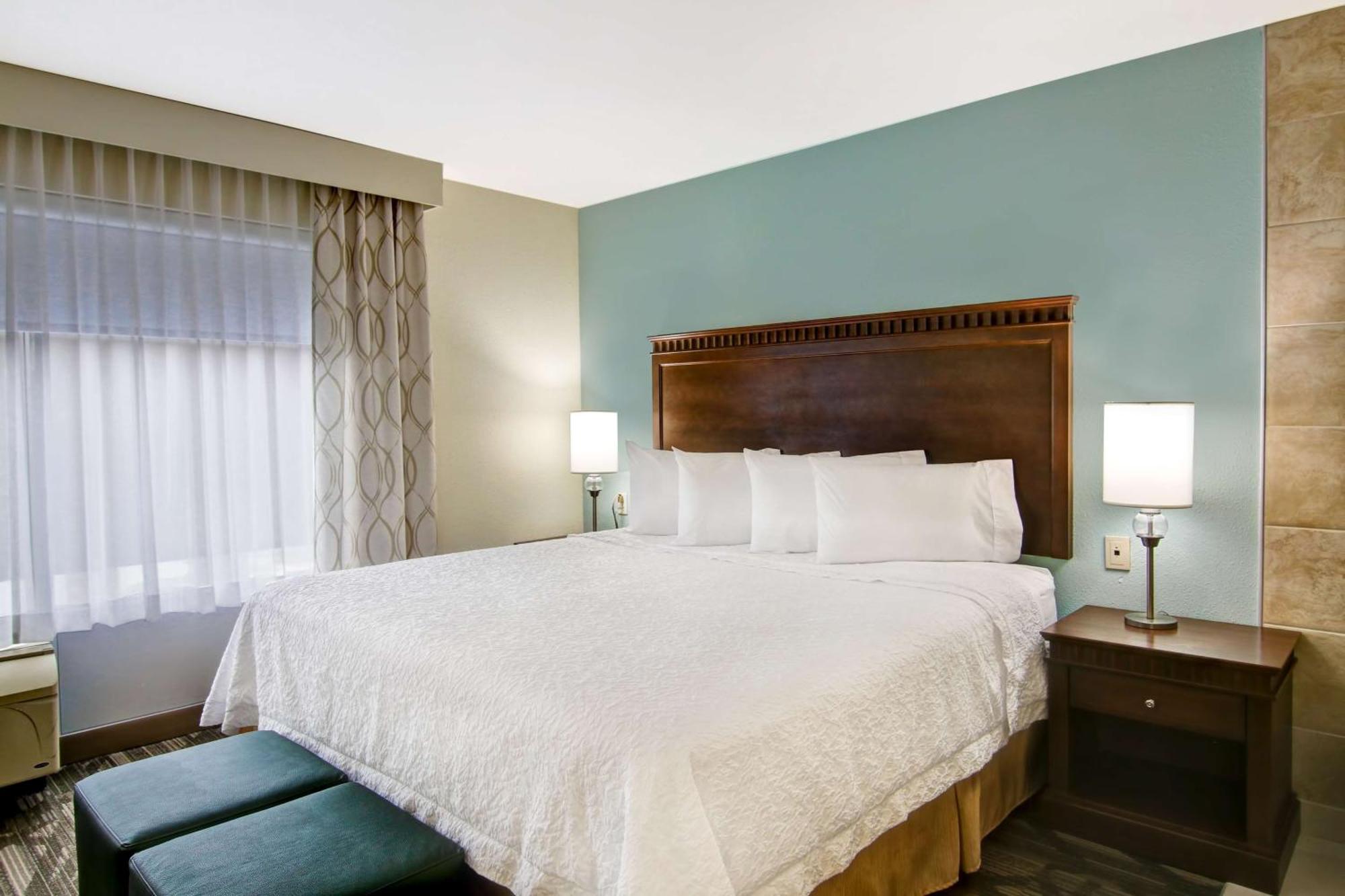 King Studio Suite with Whirlpool - Non-Smoking,1453726543:JPEG