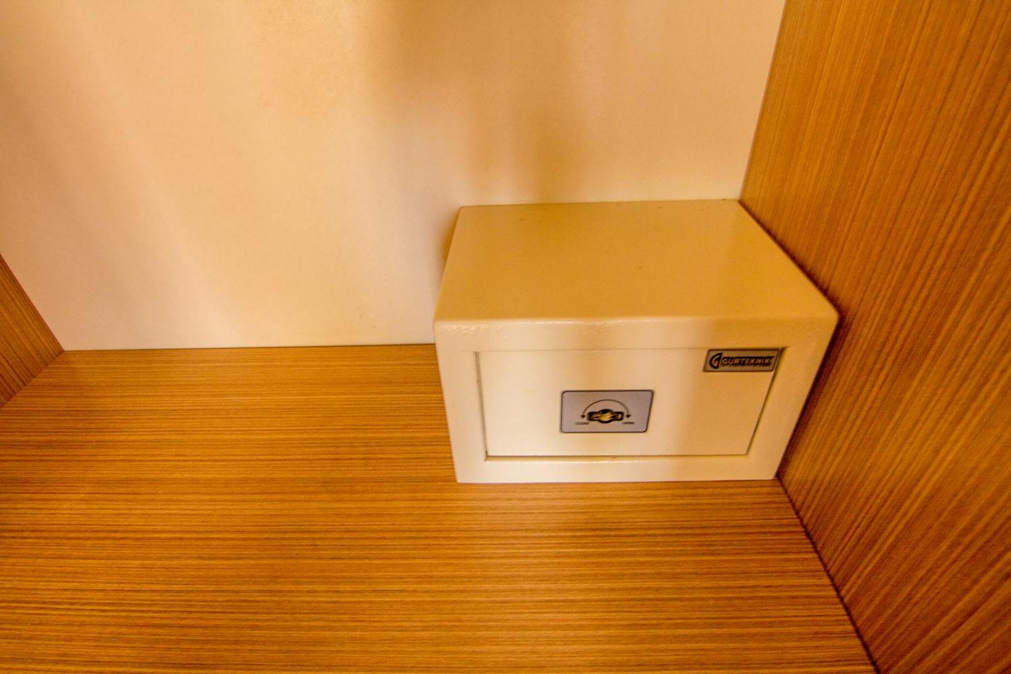 Double Room,1666032186:JPEG