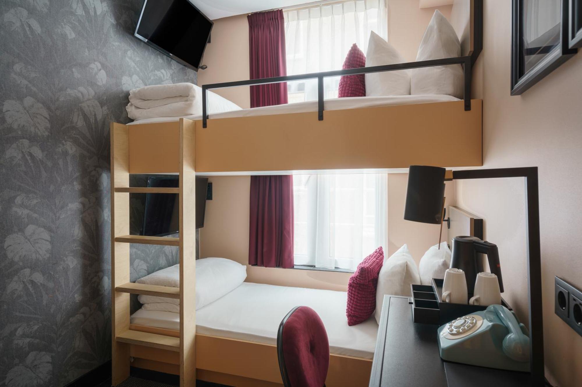 Small Twin Room Bunk Bed