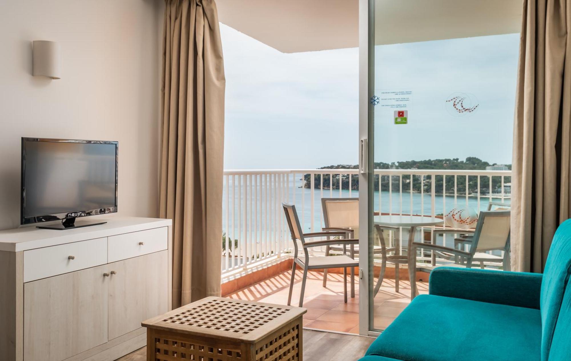 Premium One-Bedroom Apartment Sea View