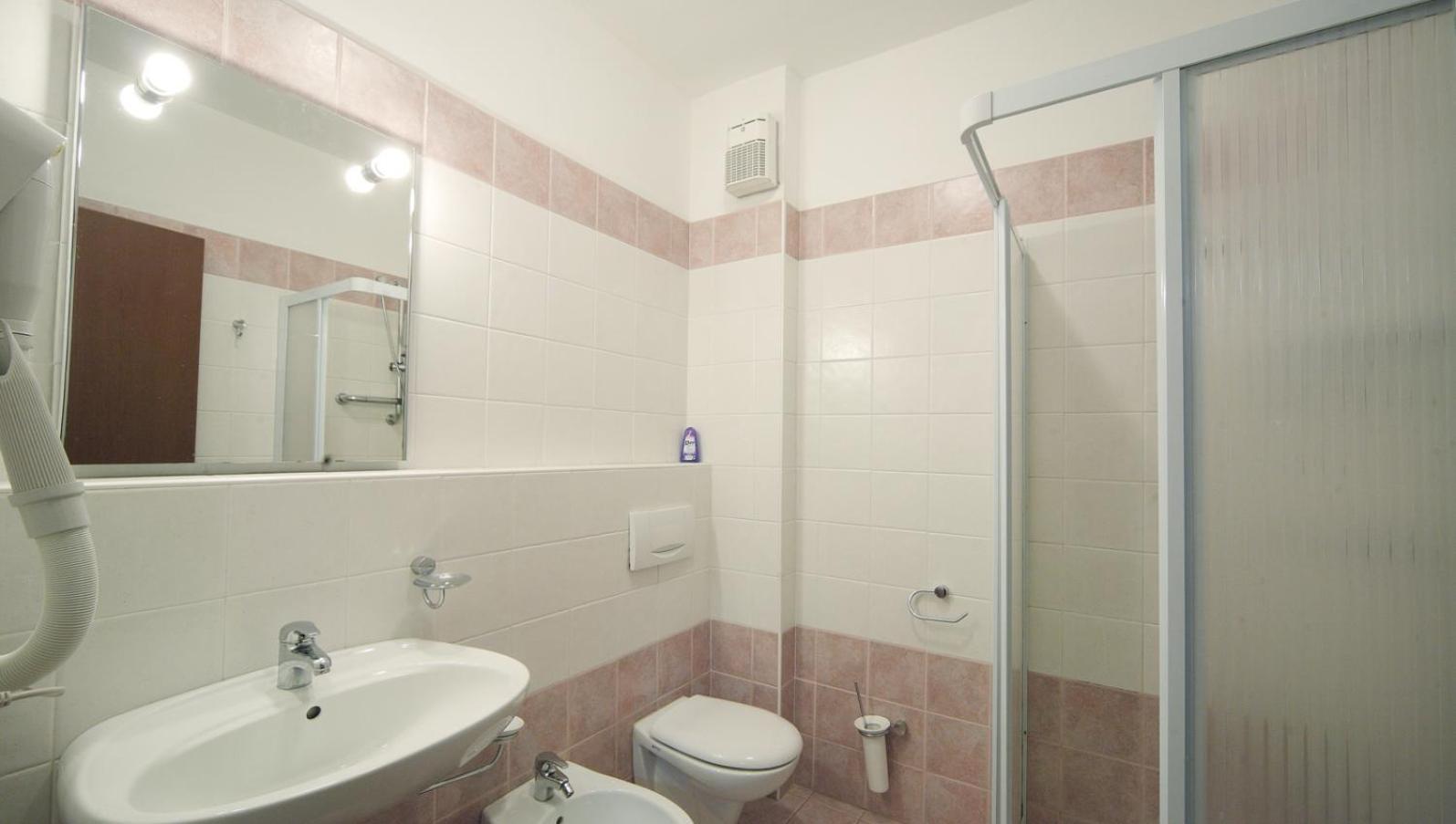 Apartment - Ground Floor,1588076627:JPEG