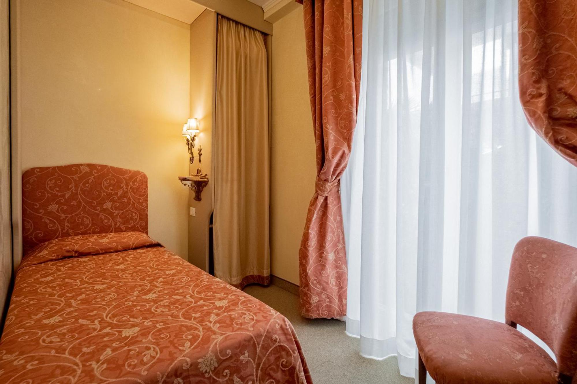 Single Room,1589132920:JPEG