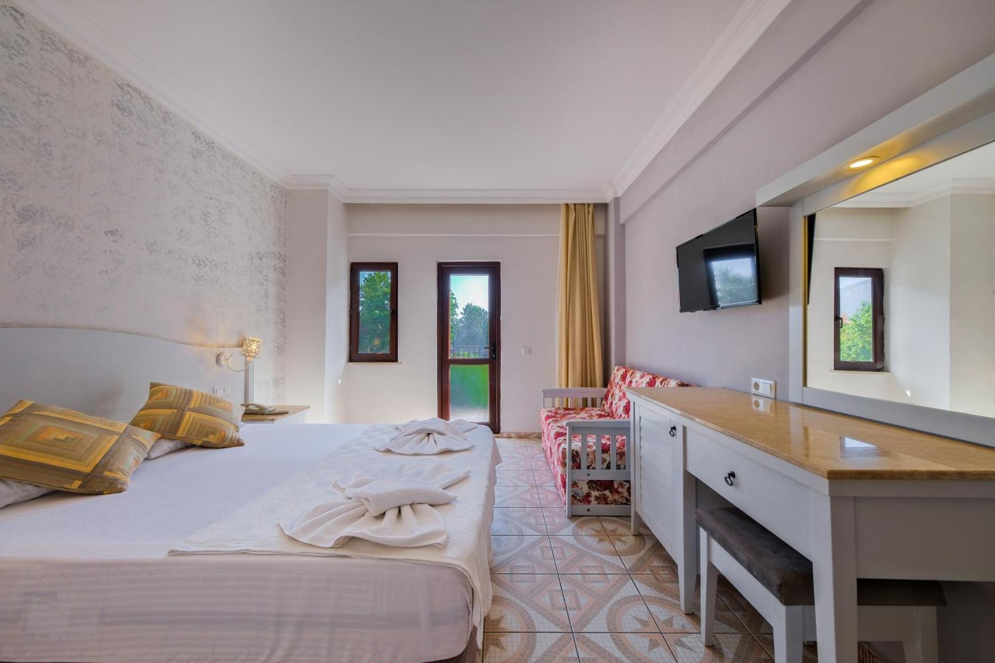 Standard Room Garden or Pool View