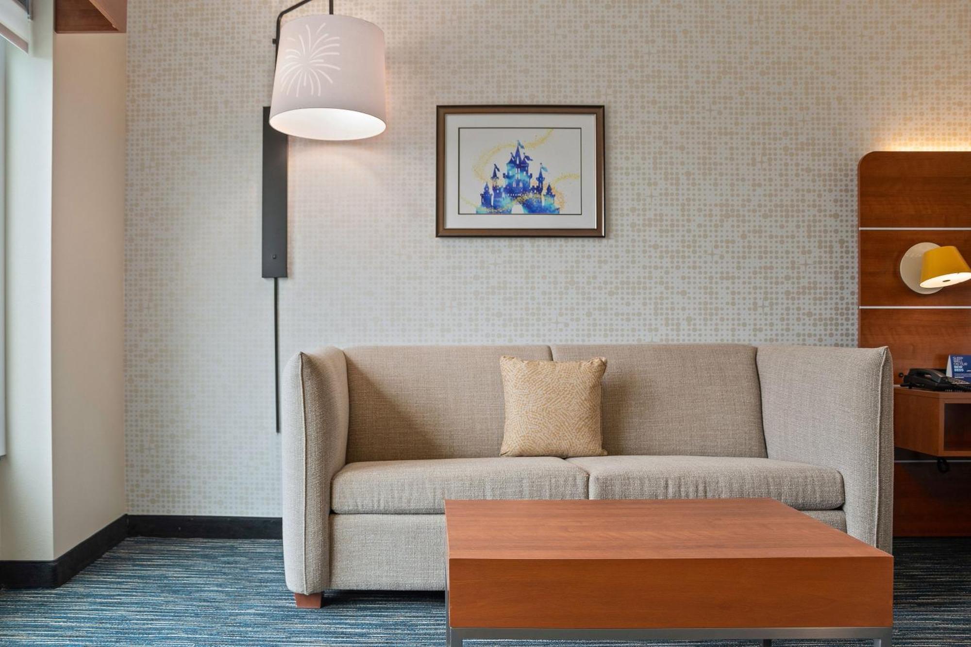 King Suite with Sofa Bed,1590403919:JPEG