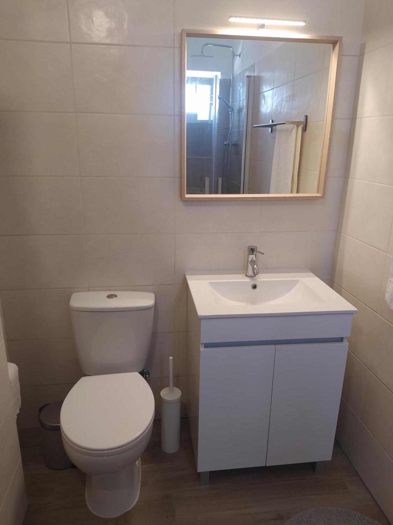 Quarto Duplo com Casa de Banho Privativa