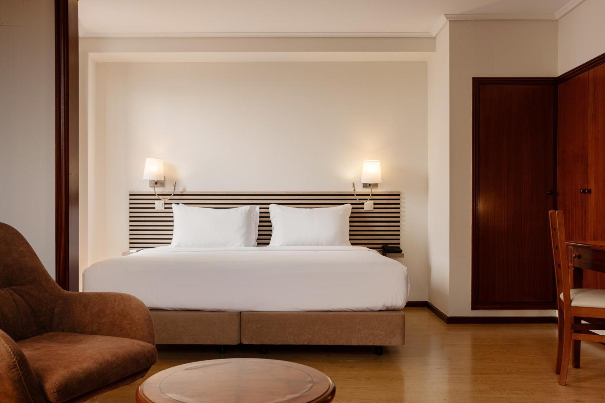 Quarto Superior com Cama de Casal ou 2 de Solteiro
