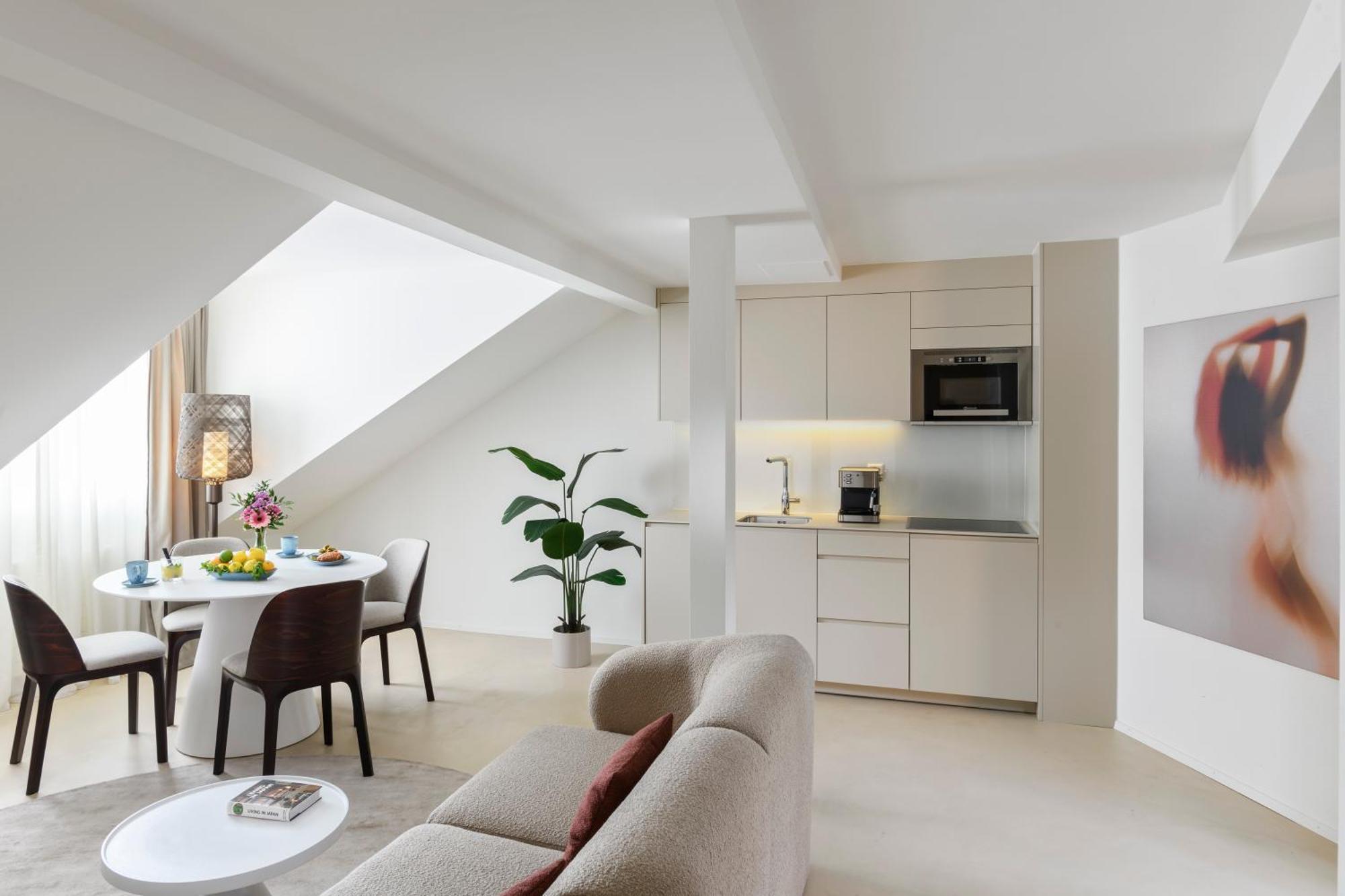 Top Floor Two-Bedroom Apartment Kitchenette,1598504923:JPEG