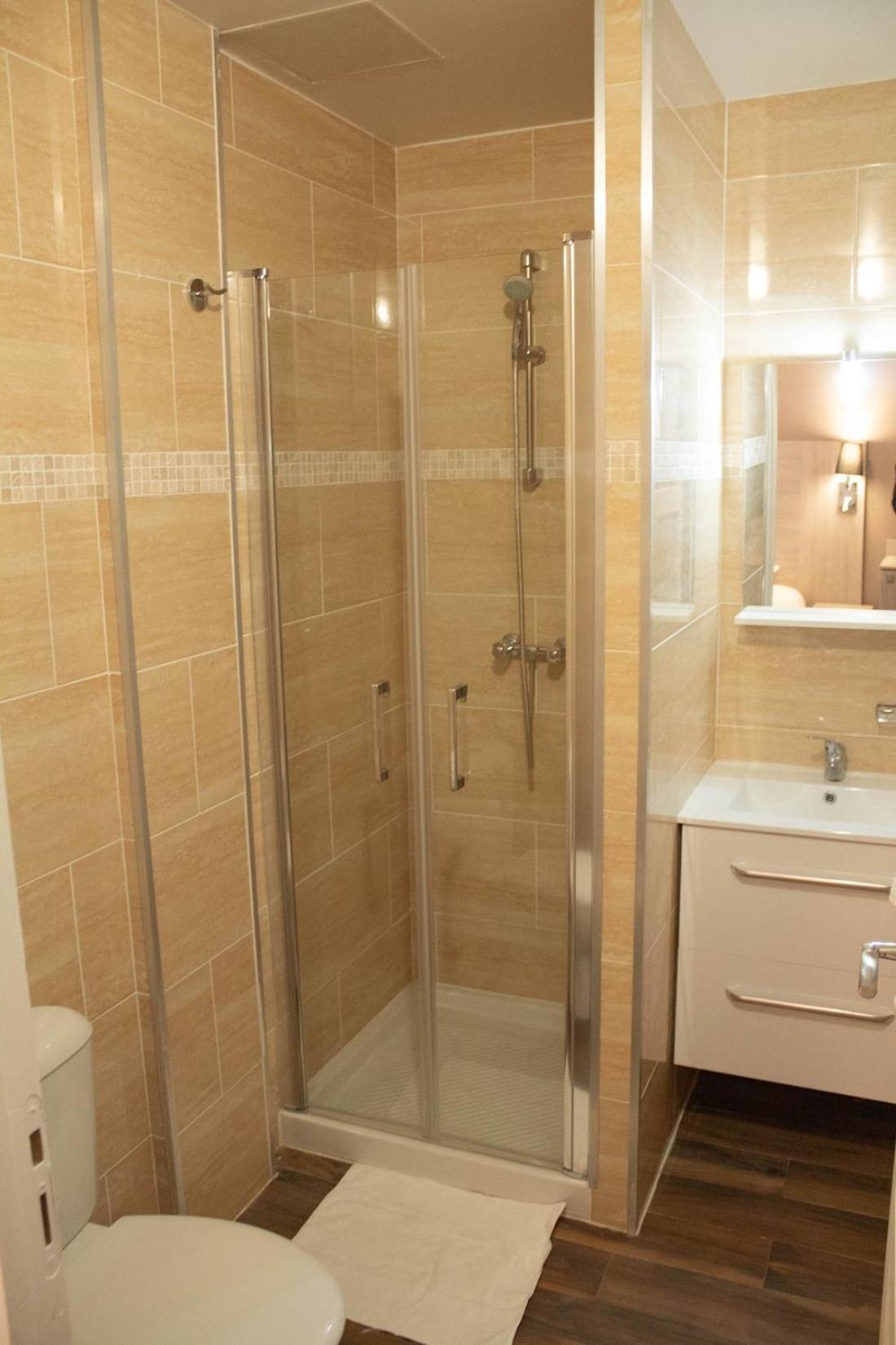 Habitación Individual con baño privado