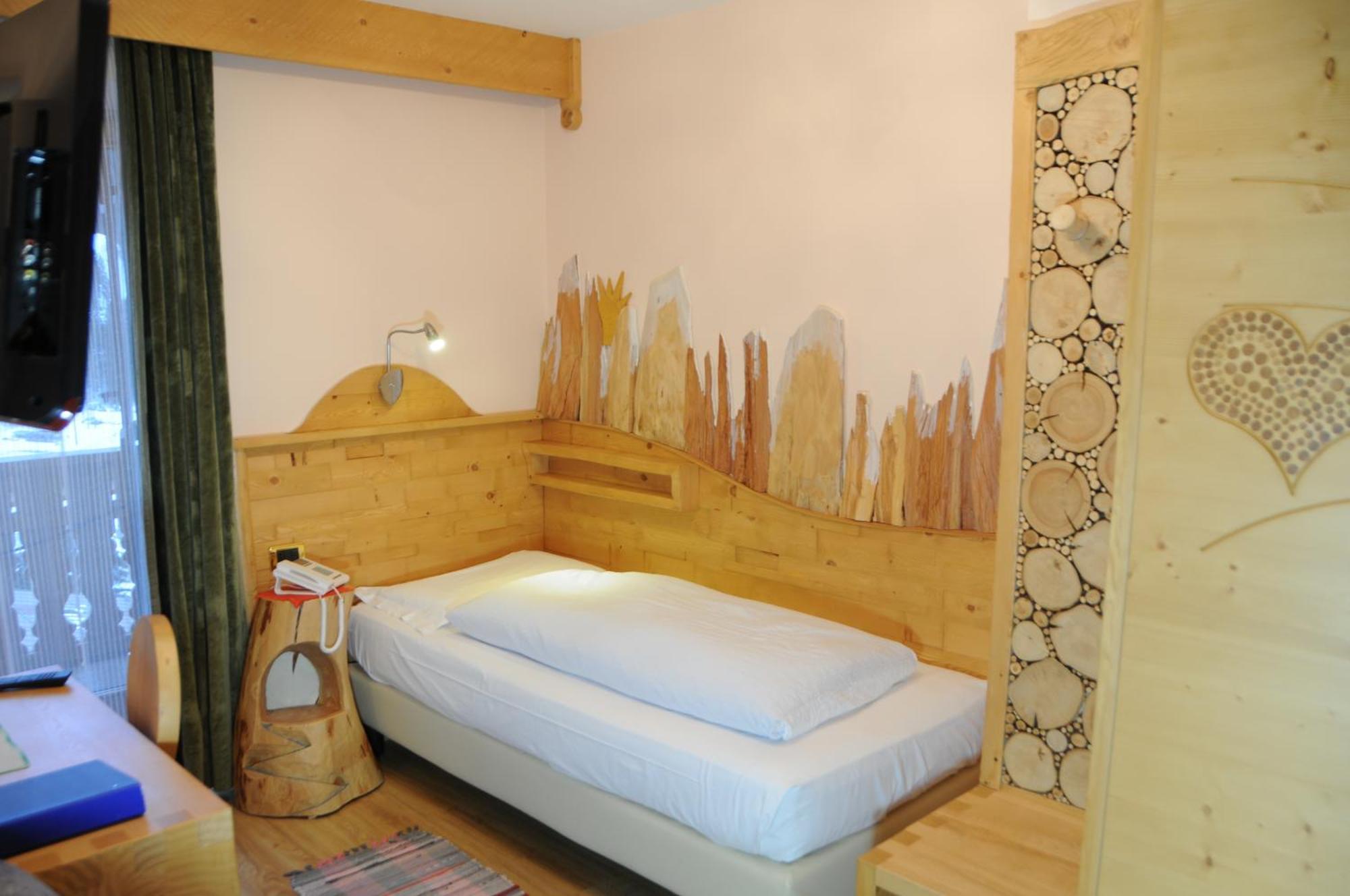Small Single Room