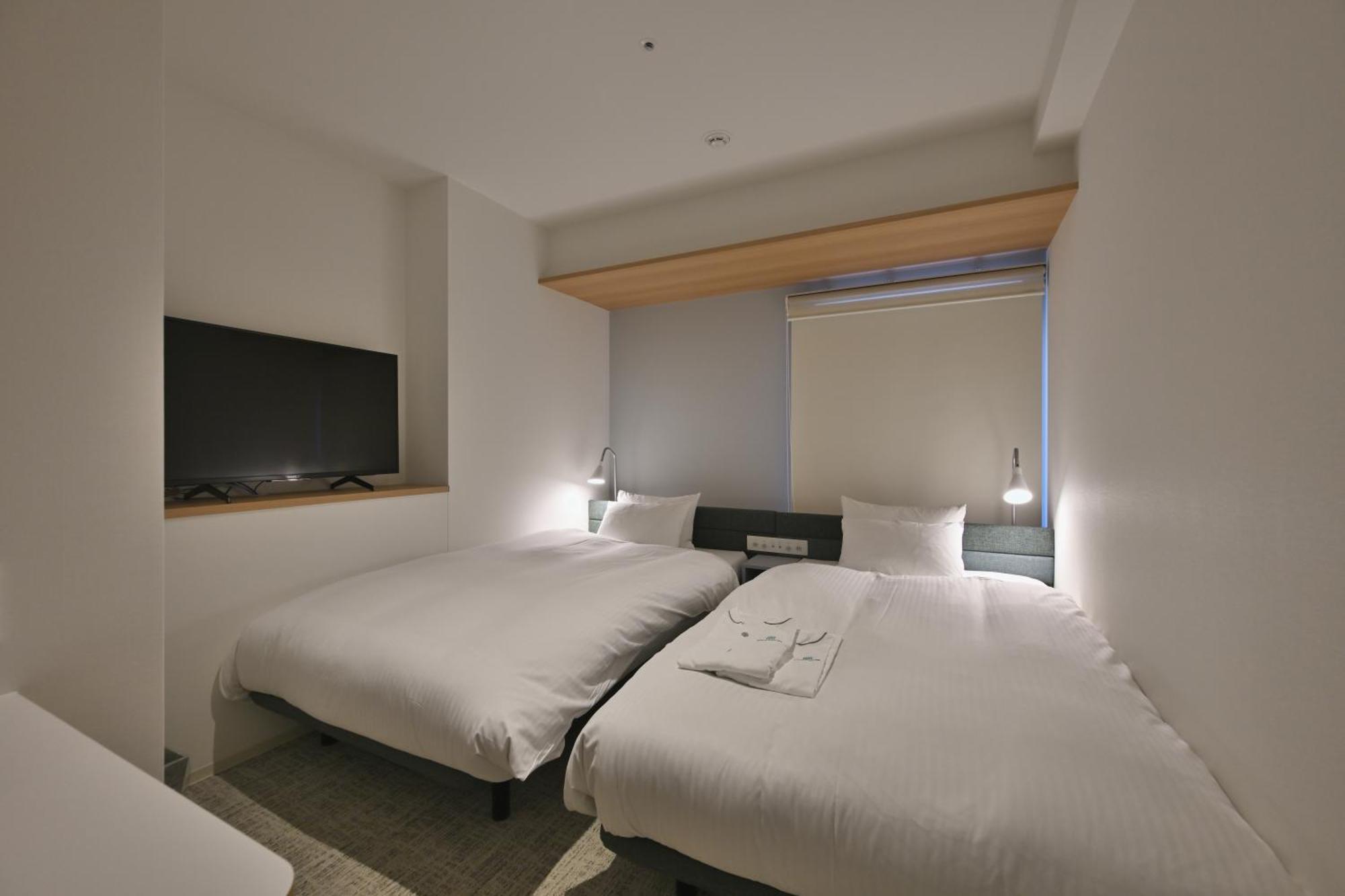 Superior Compact Twin Room Complimentary