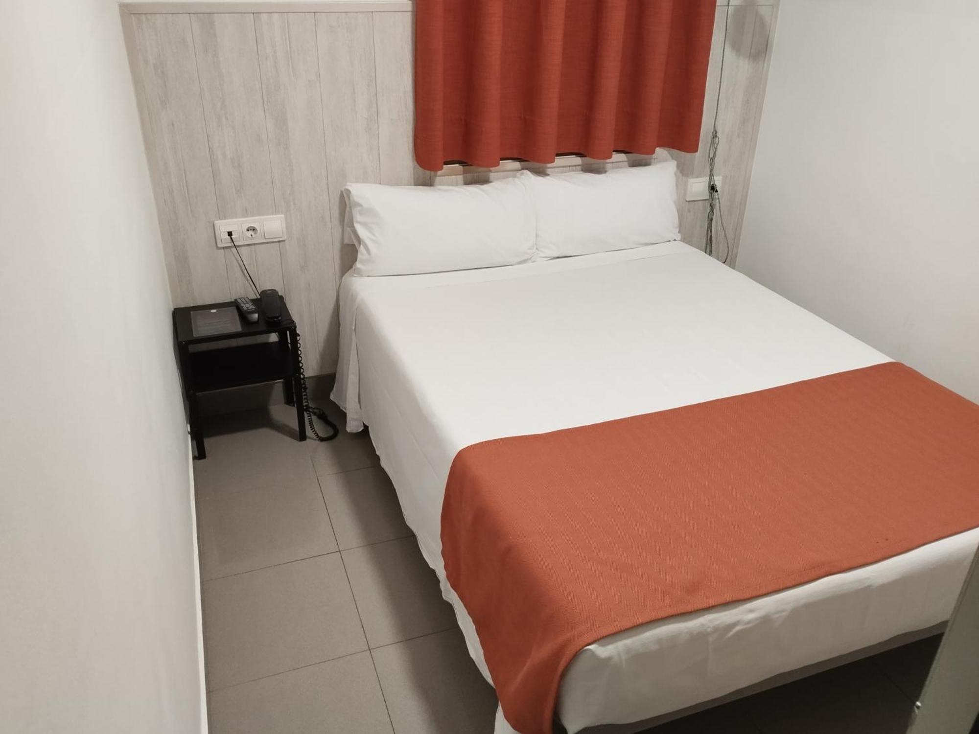 Economy Single Room