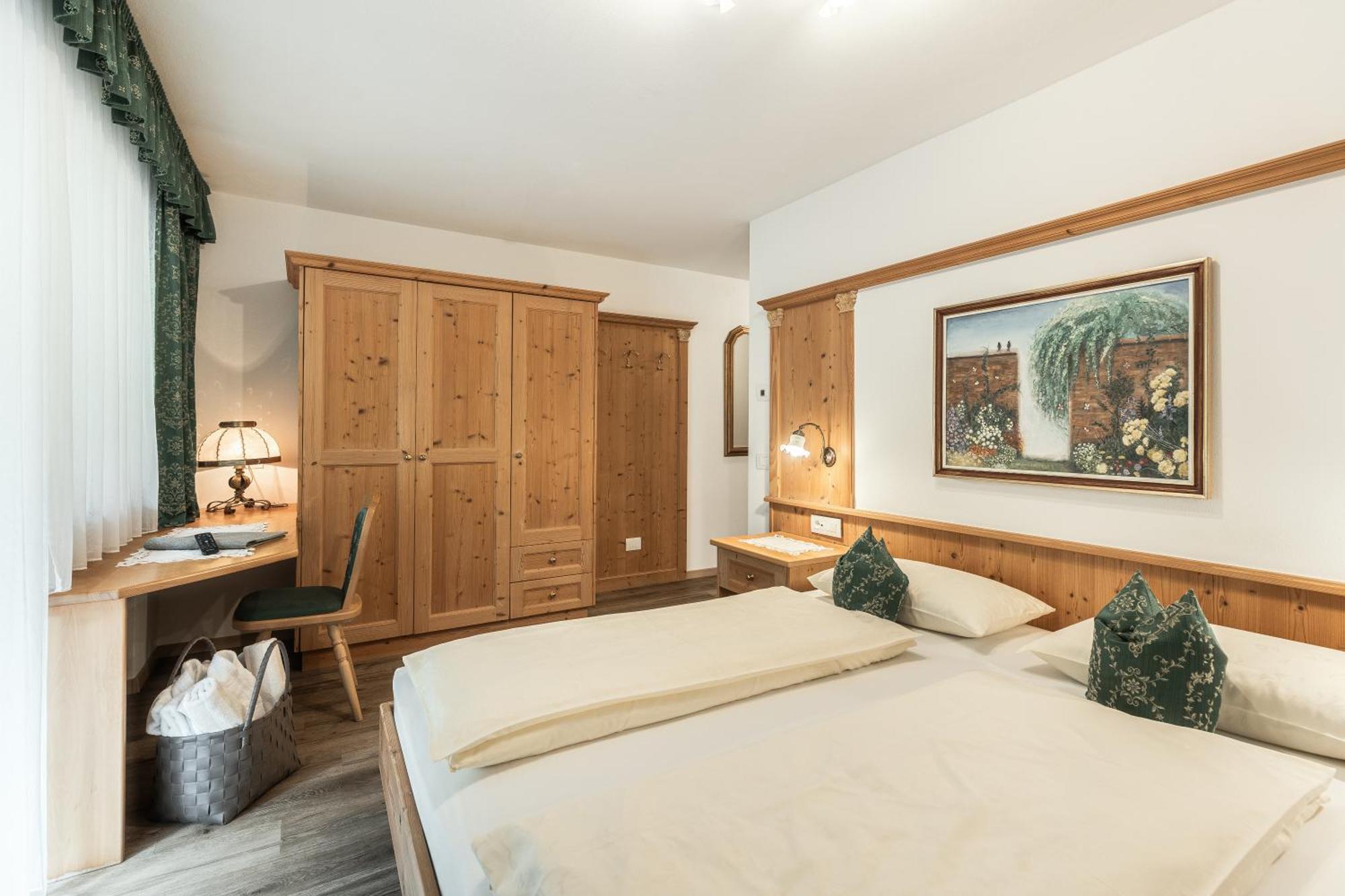 Standard Double or Twin Room,1620206406:JPEG