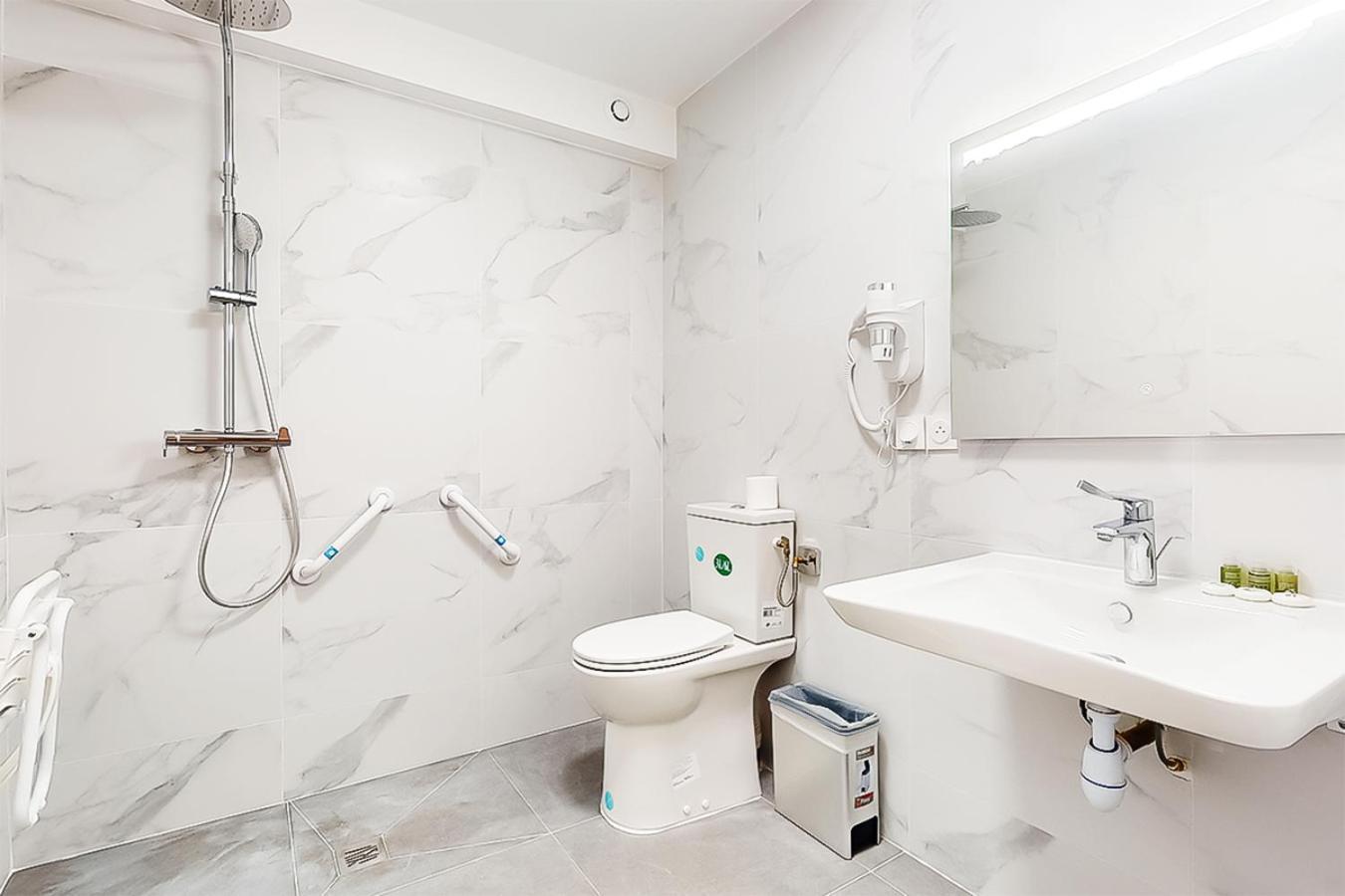 Triple Room Private Bathroom,1620990803:JPEG