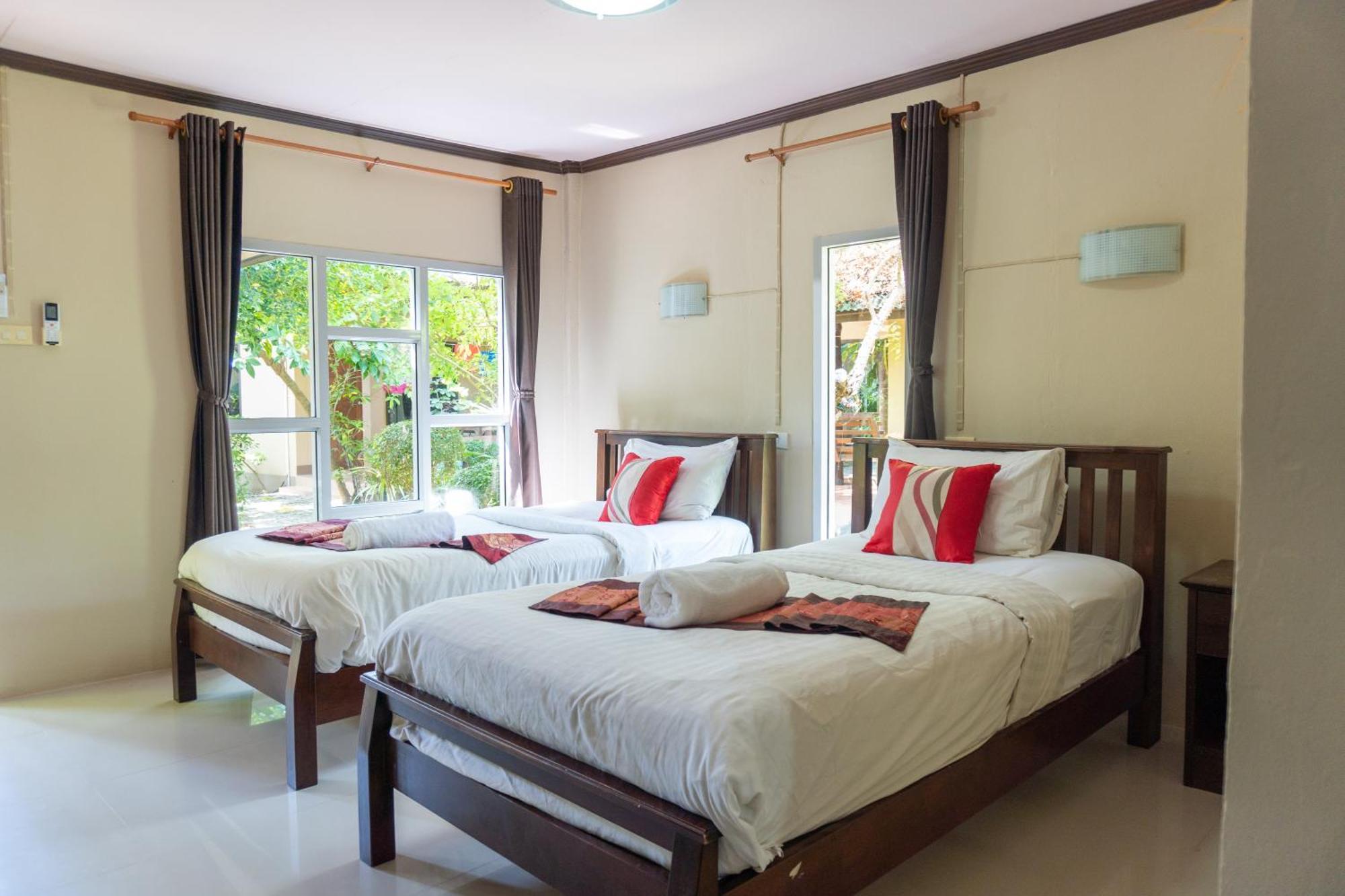 Deluxe Double or Twin Room Garden View