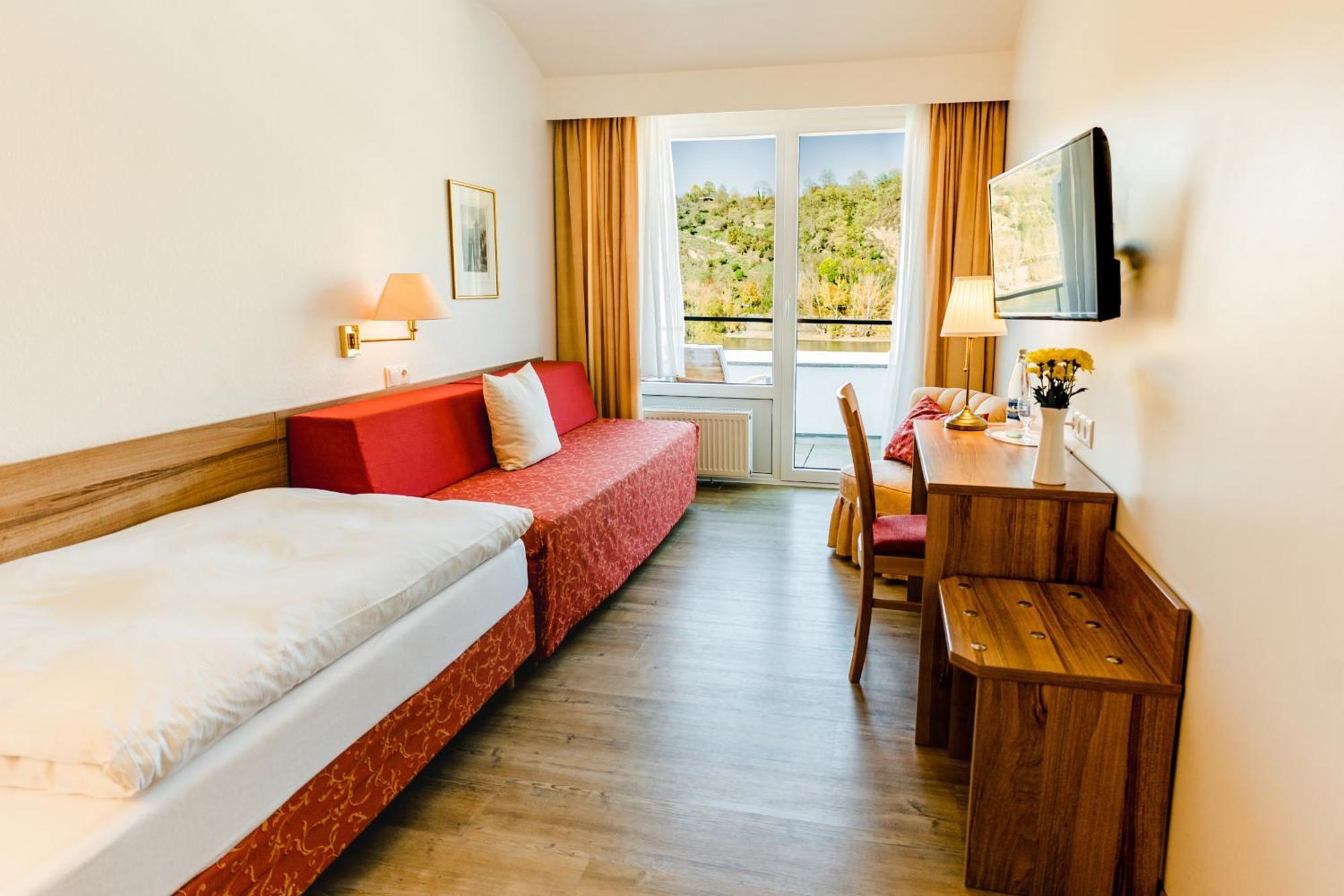 Small Twin Room river View Balcony