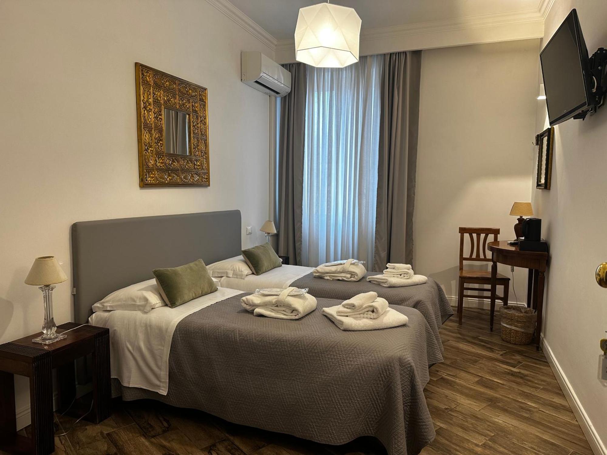 Twin Room,1639567175:JPEG