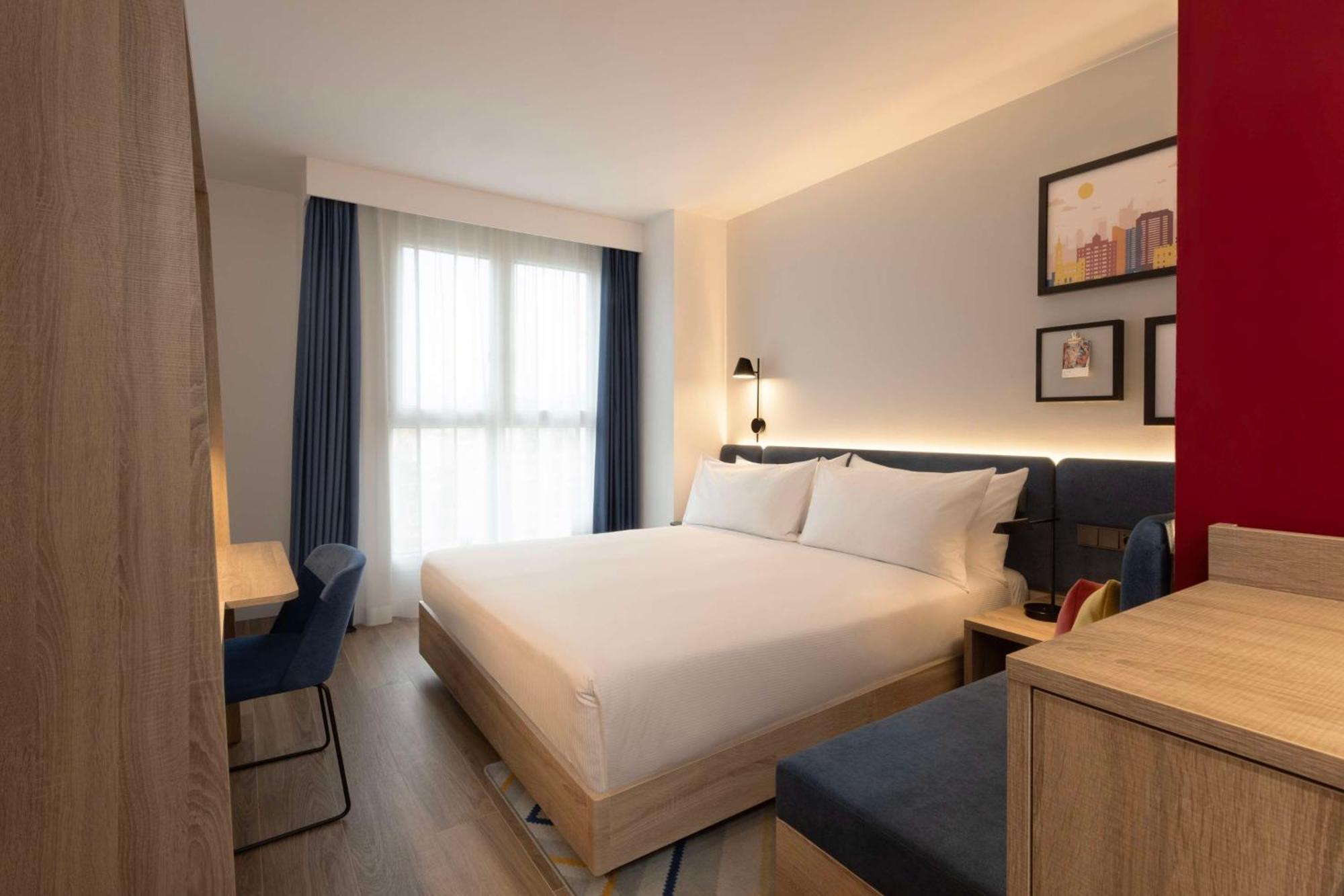 Kamer met Kingsize Bed - Geschikt voor Gasten met een Lichamelijke Beperking