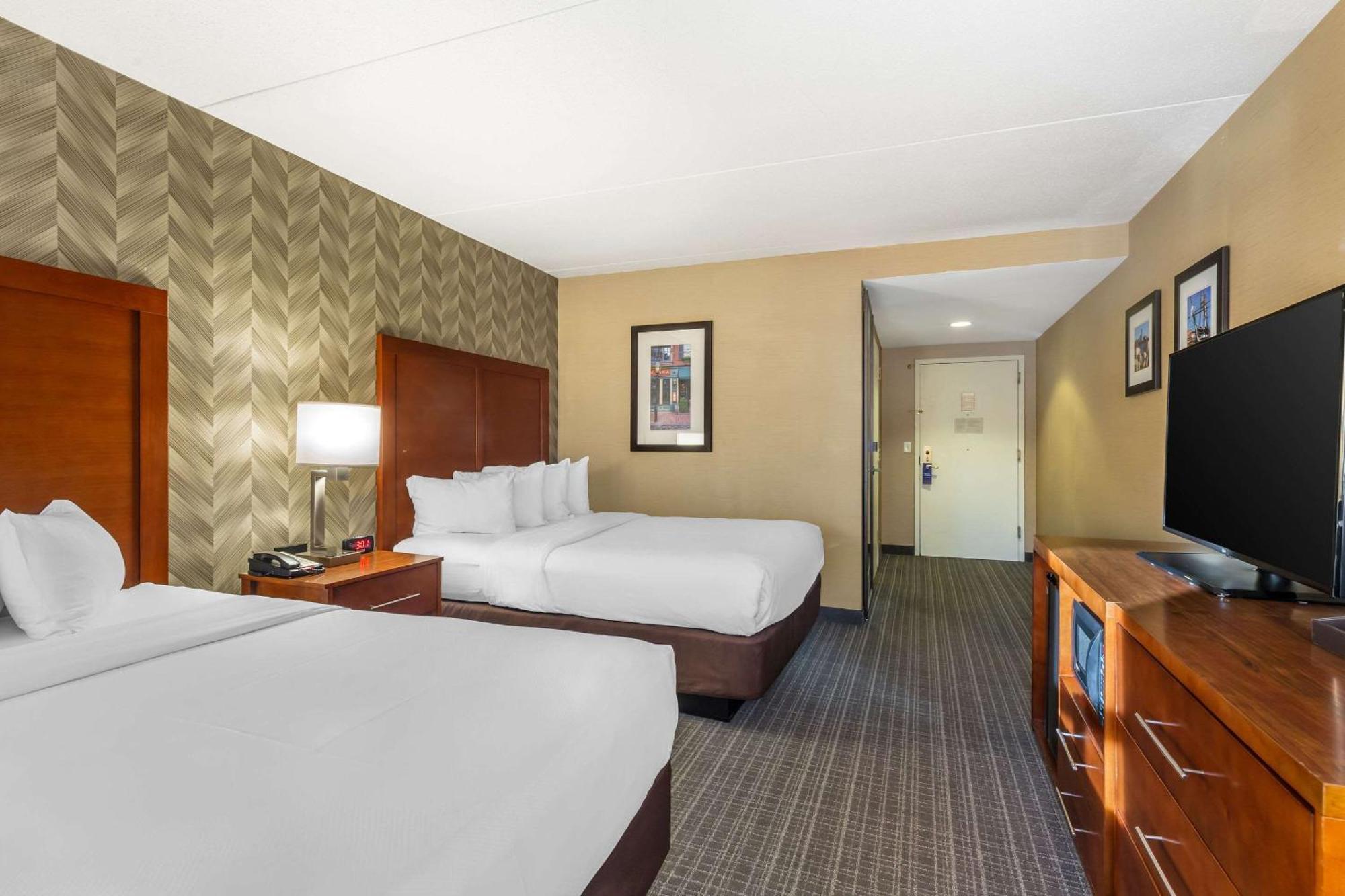 Queen Room Two Queen Beds