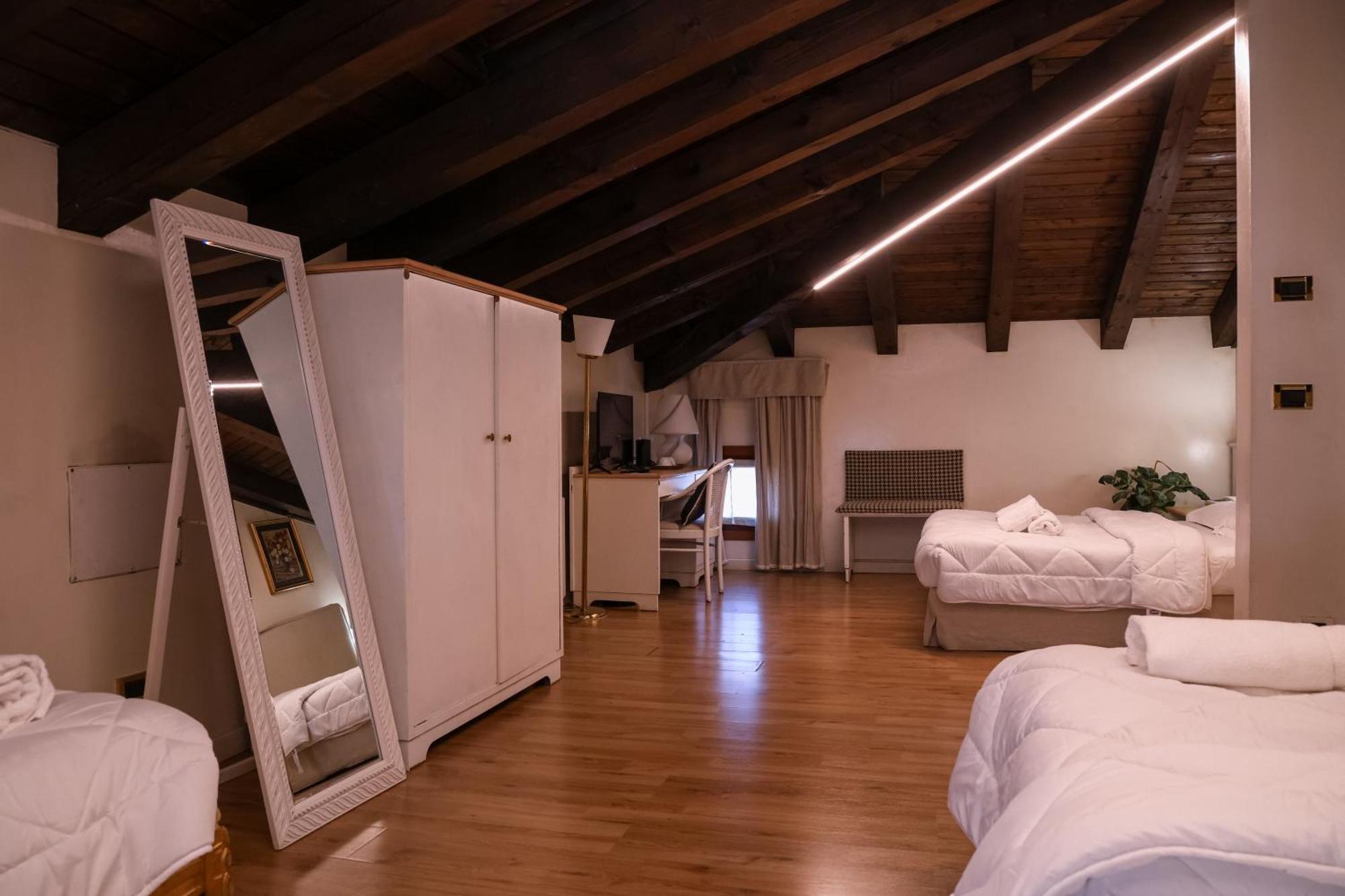 Comfort Quadruple Room