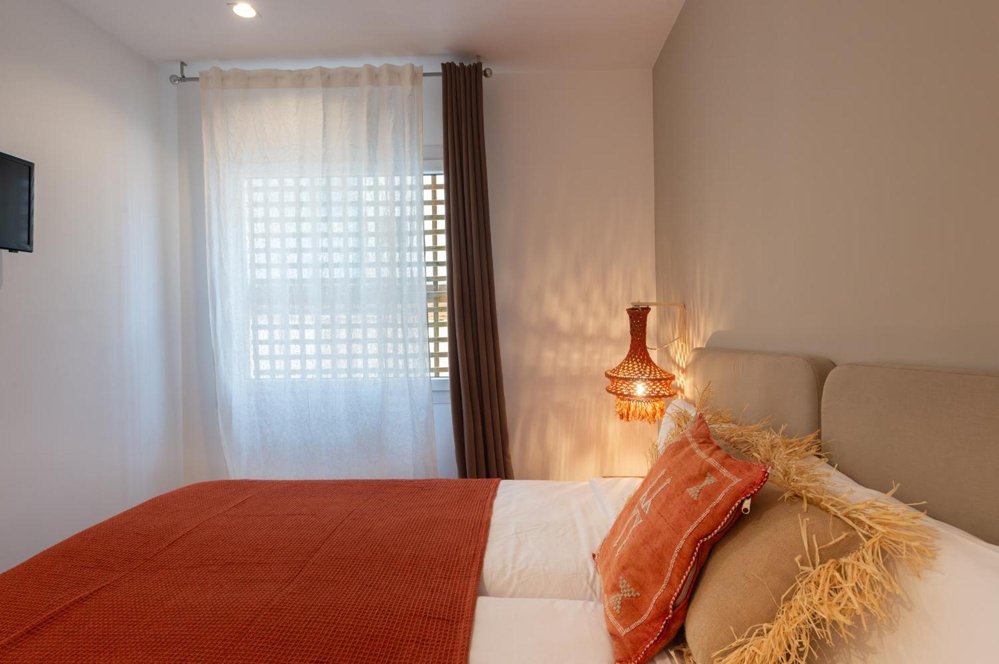 Small Double Room Inner View,1650020562:JPEG