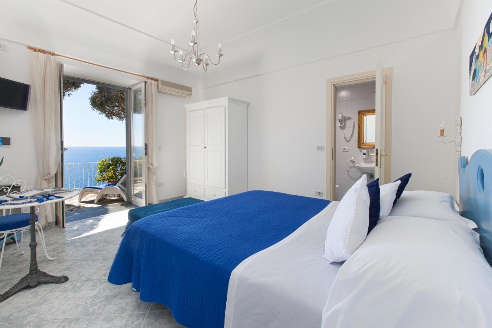 Double Room,1658547478:JPEG