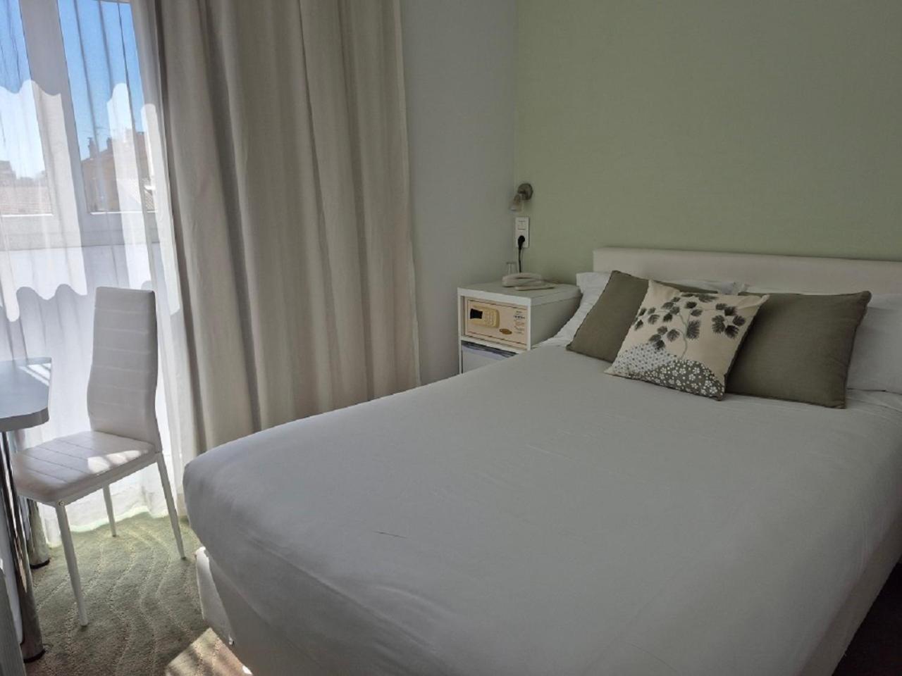 Small Single Room