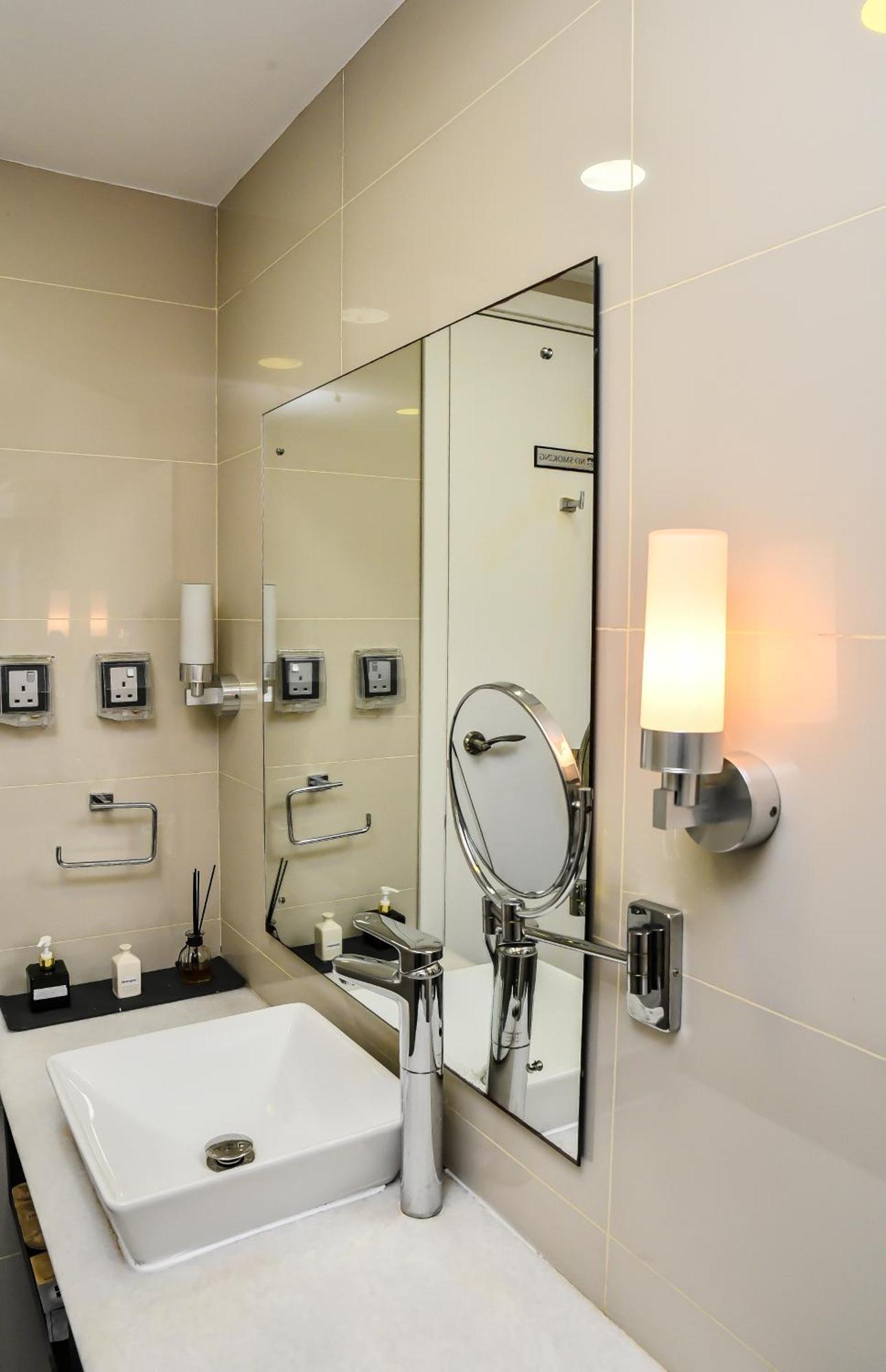 Deluxe Suite with Sea View,1660428333:JPEG