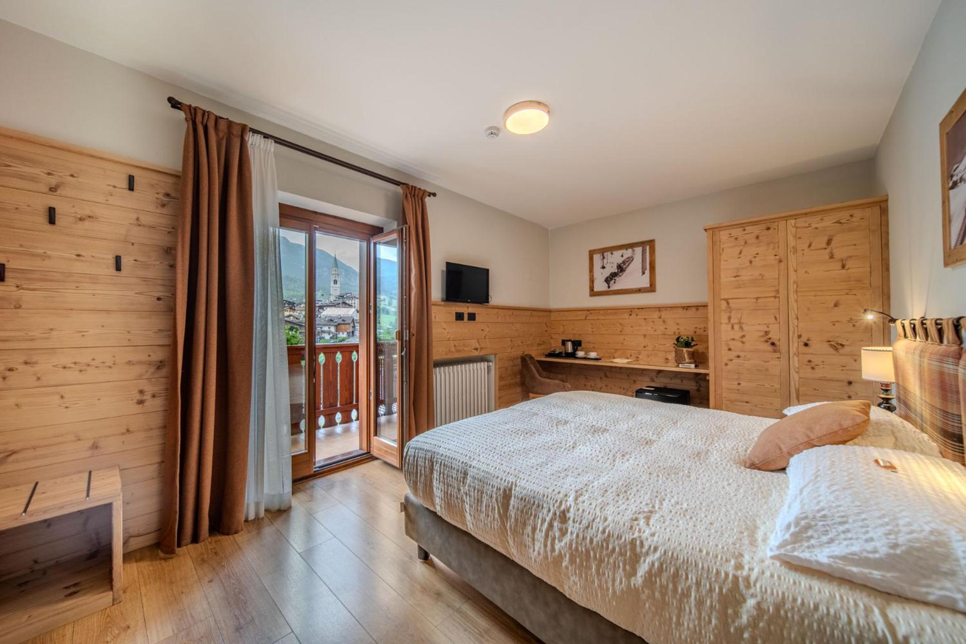 Double Room Mountain View
