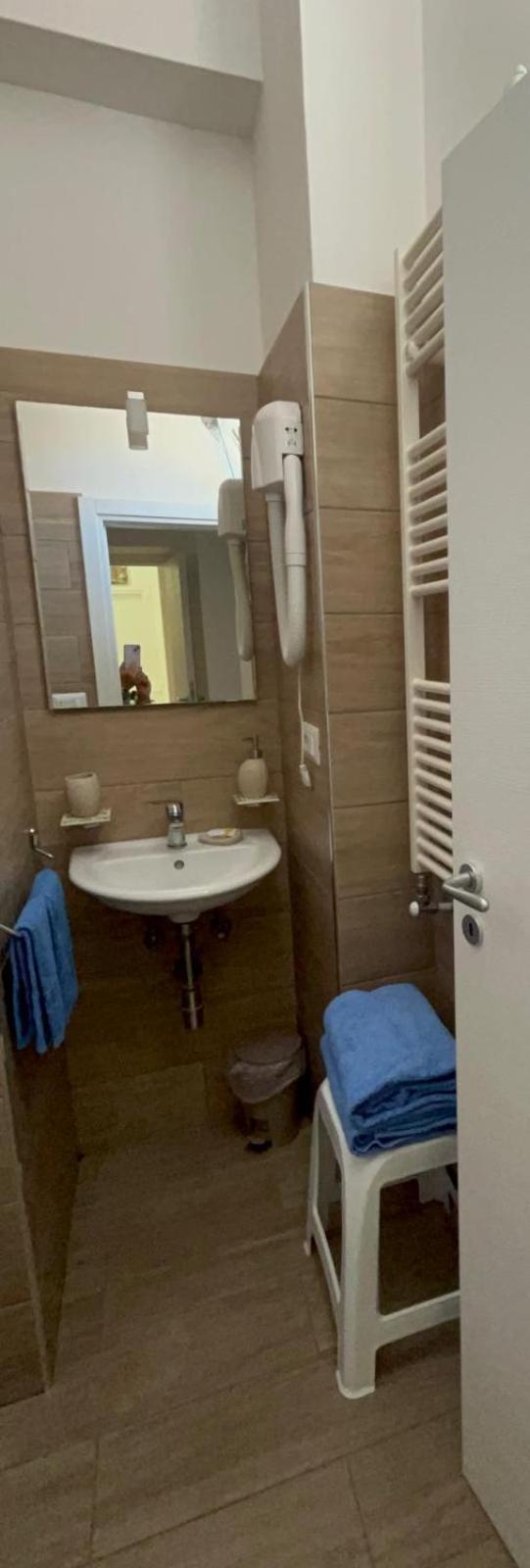 Double Room,1676803861:JPEG