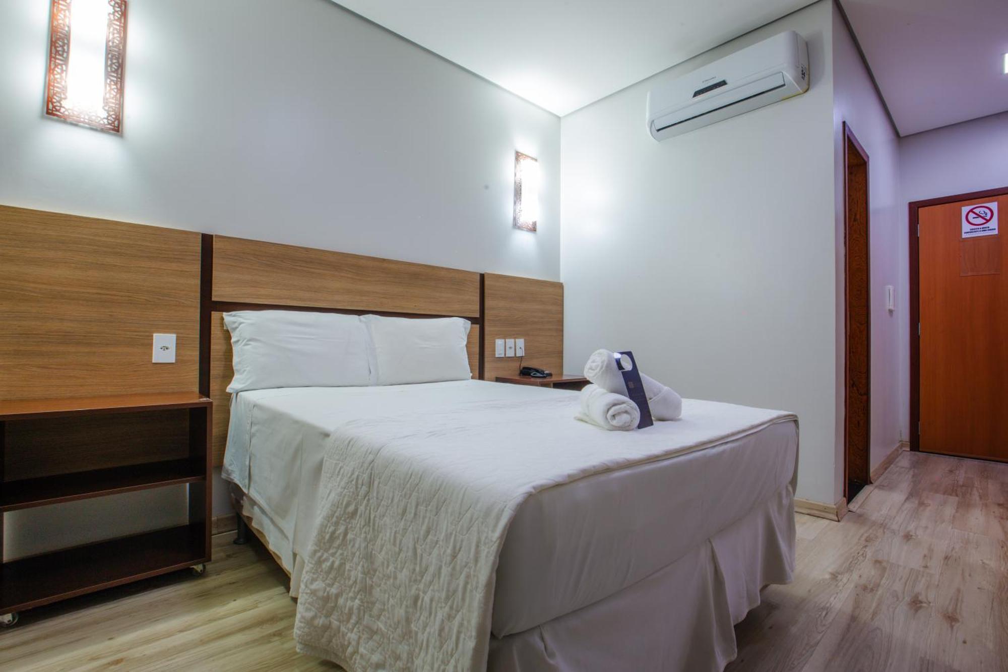 Deluxe Room,1685099438:JPEG