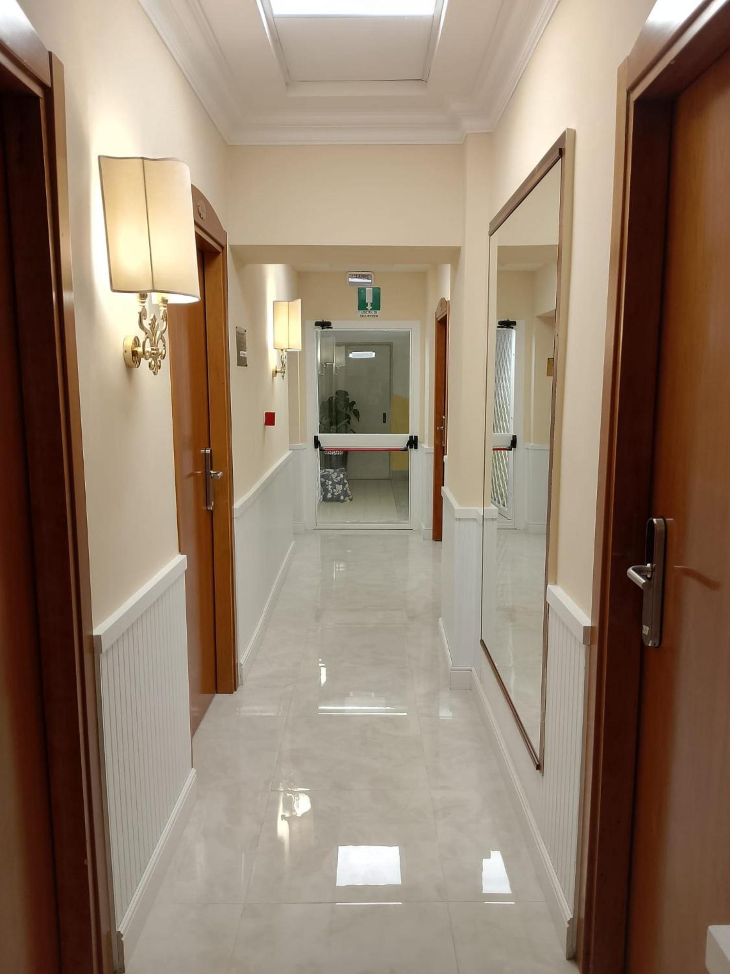 Quarto com 2 Camas de Solteiro e Banheira
