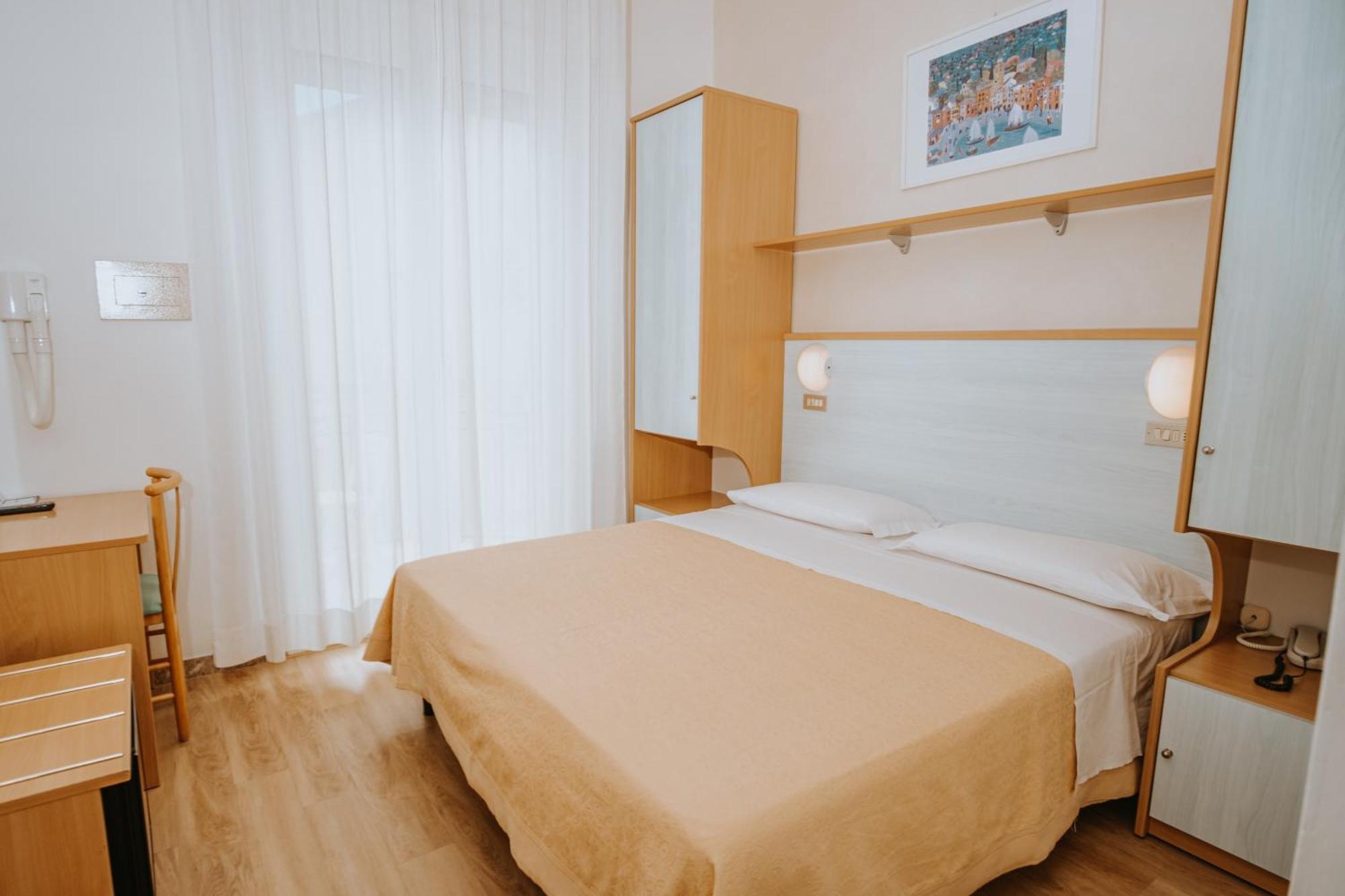 Double Room with Balcony and Sea View