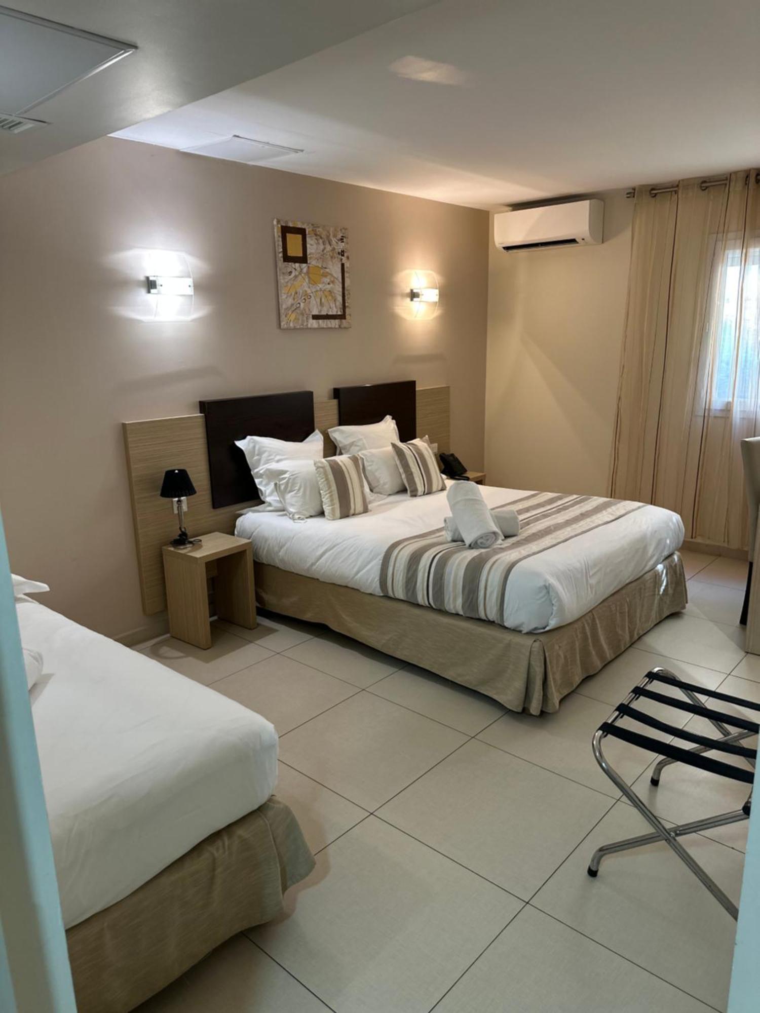 Economy Double Room Wall View