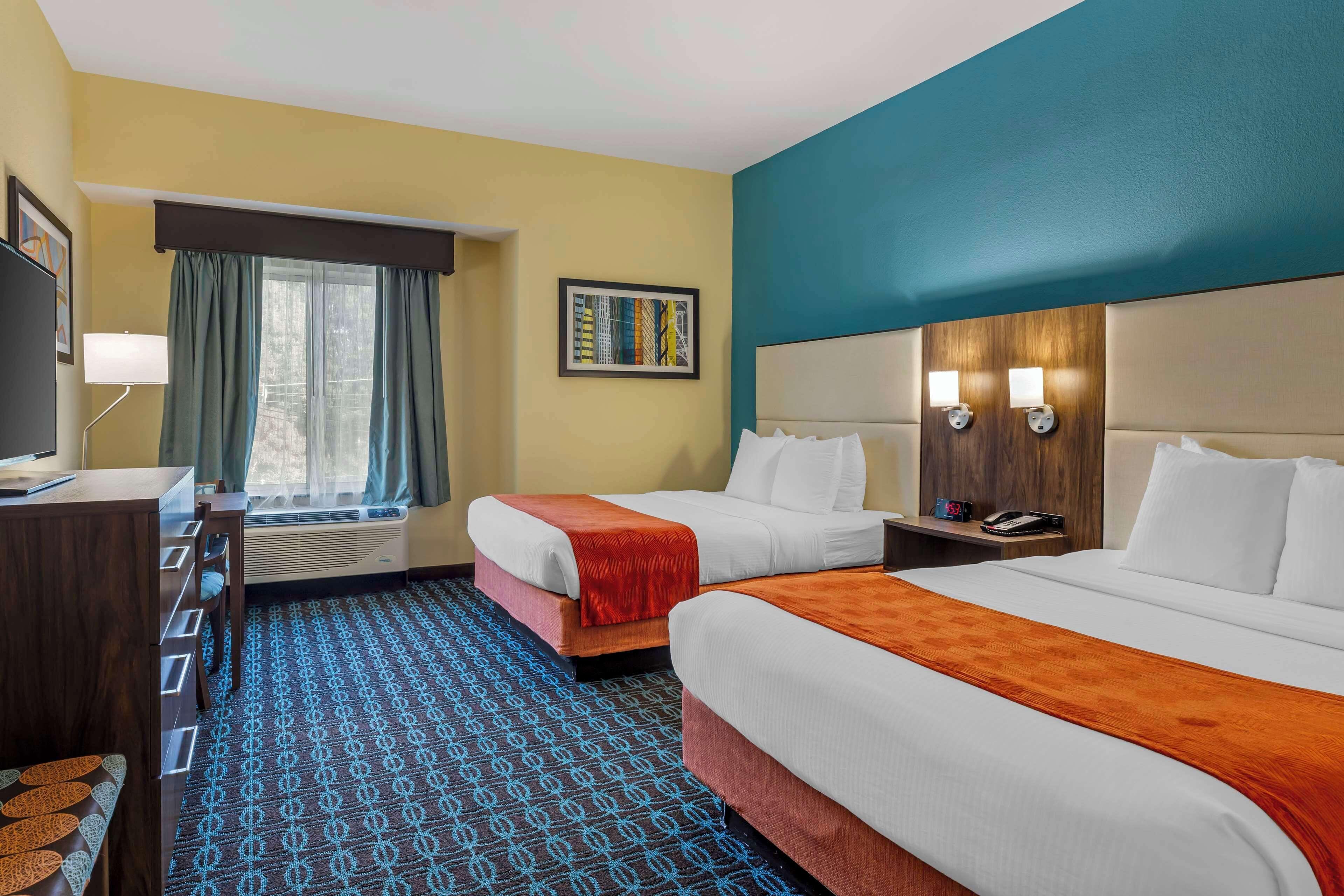 Queen Room Two Queen Beds Non-Smoking
