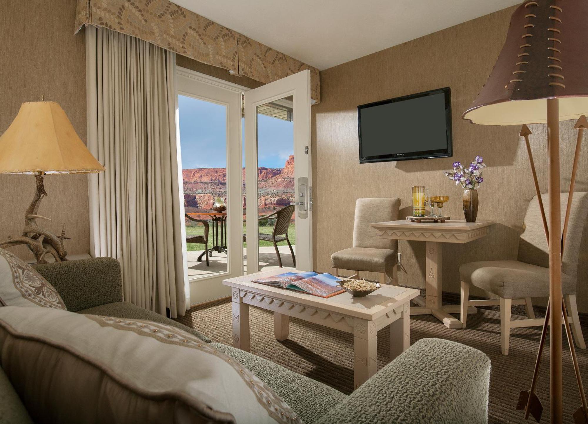 Superior King Suite Patio