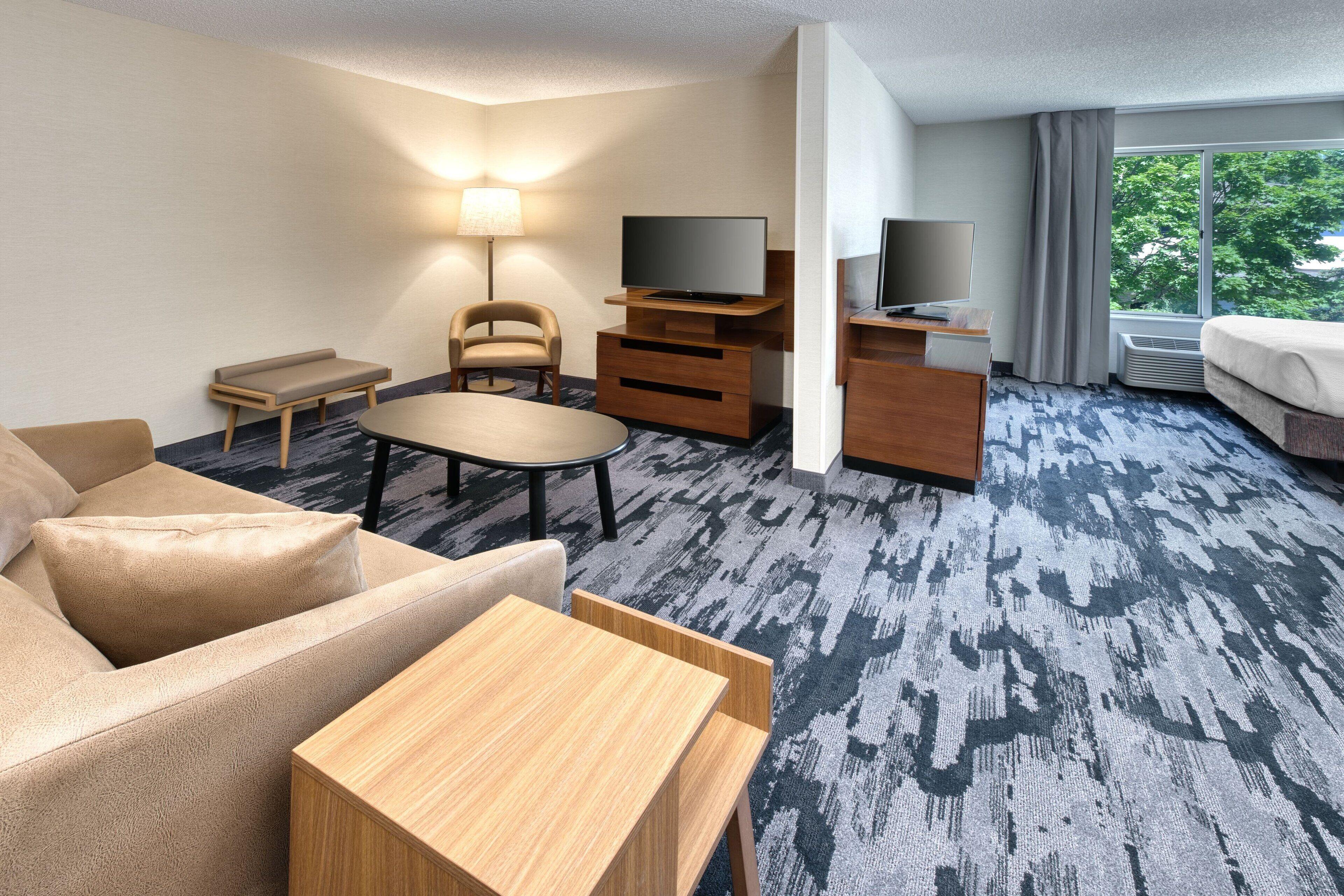 Queen Suite with Two Queen Beds and Sofa Bed,1709535609:JPEG