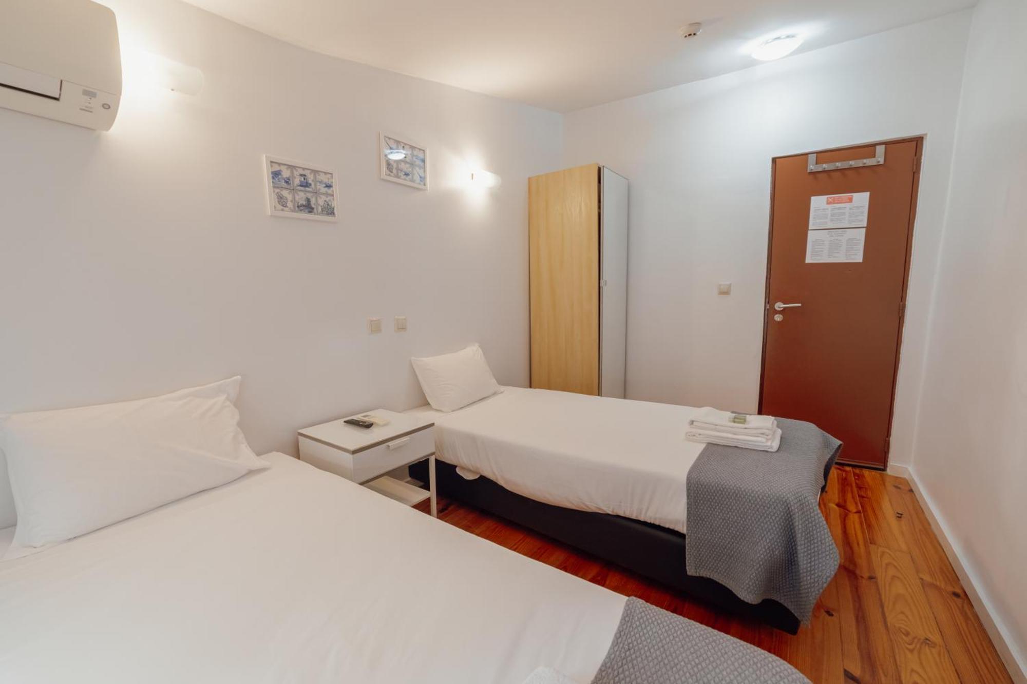 Twin Room with Private External Bathroom,1717027421:JPEG
