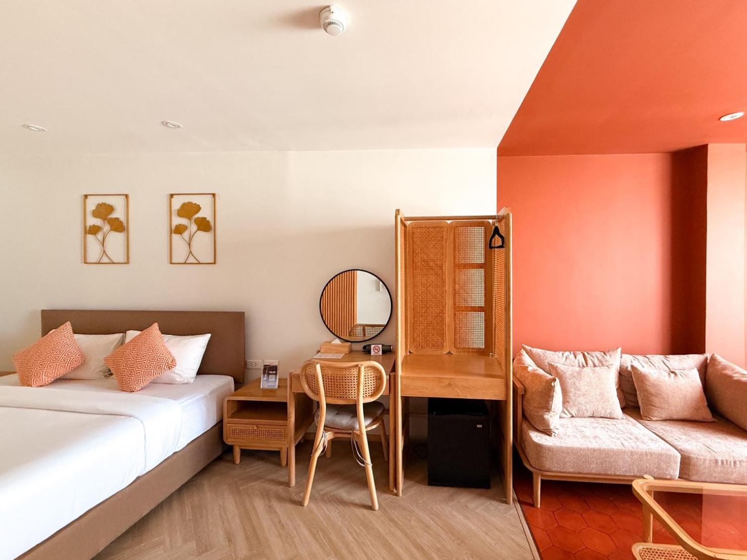 Deluxe Queen Suite