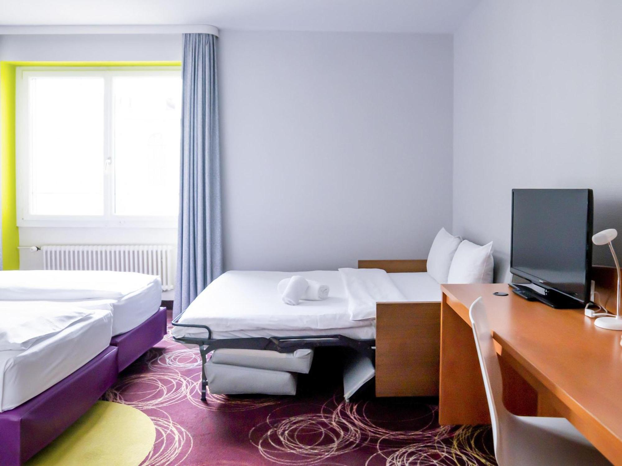 Standard Twin Room Sofa