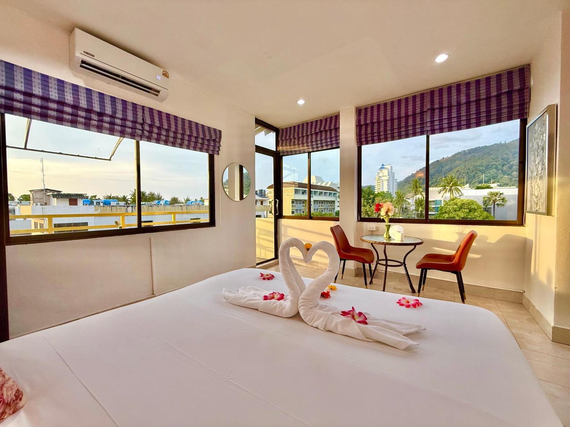 Deluxe Family Room with Balcony,1743570549:JPEG