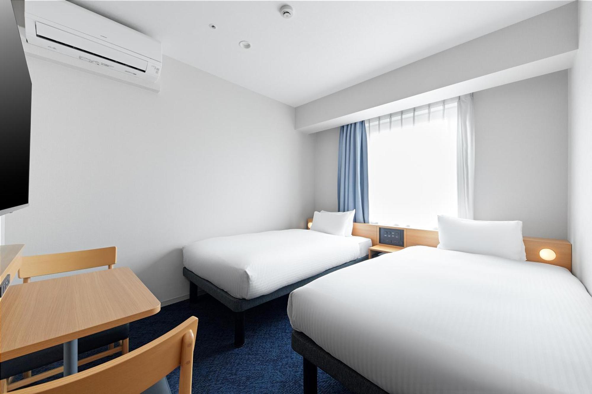 Standard Twin Room - Non-Smoking