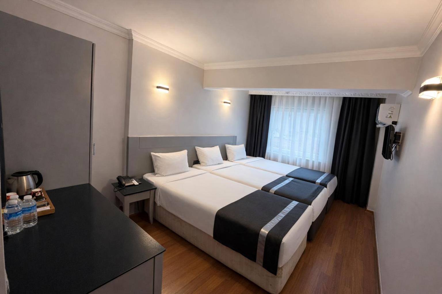 Triple Room,1758288786:JPEG