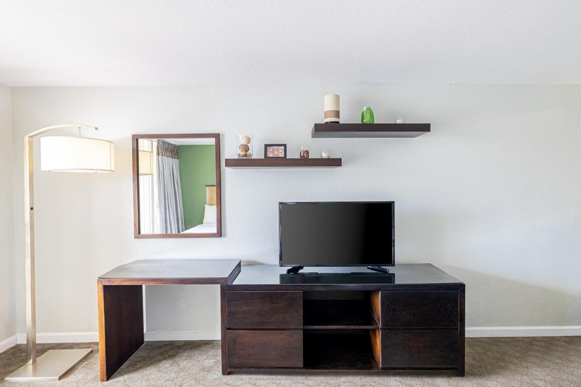 Studio Kitchenette
