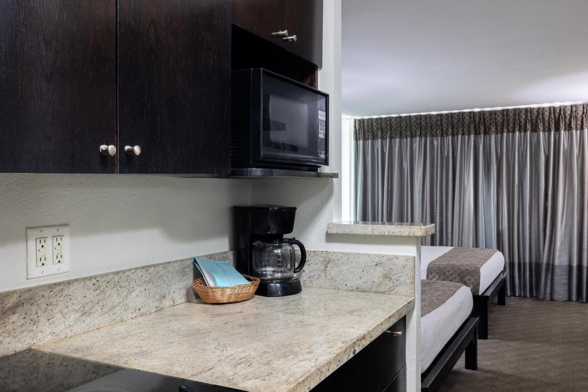 Studio Kitchenette