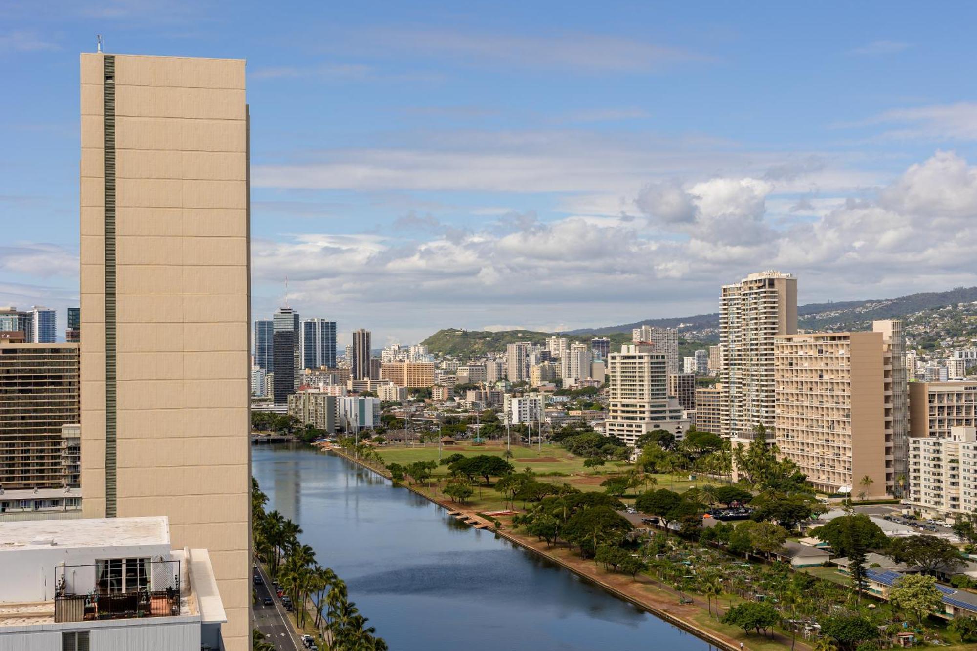 One Bedroom Suite City View
